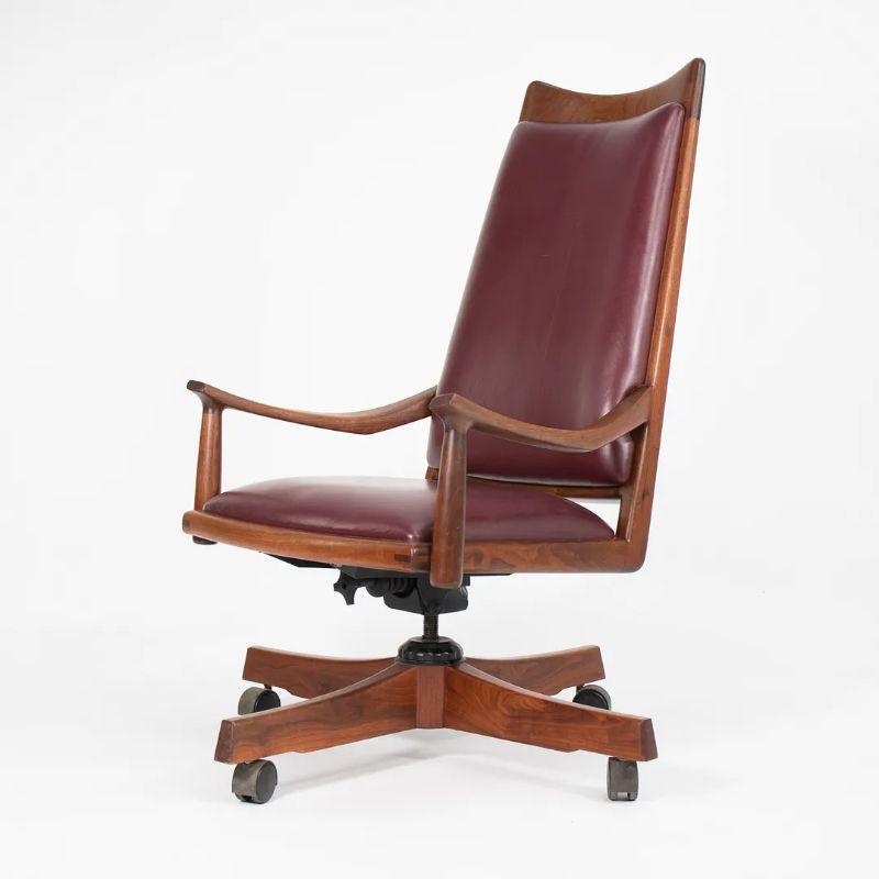 1970s Solid Walnut Desk Chair by John Nyquist made in California In Good Condition For Sale In Philadelphia, PA