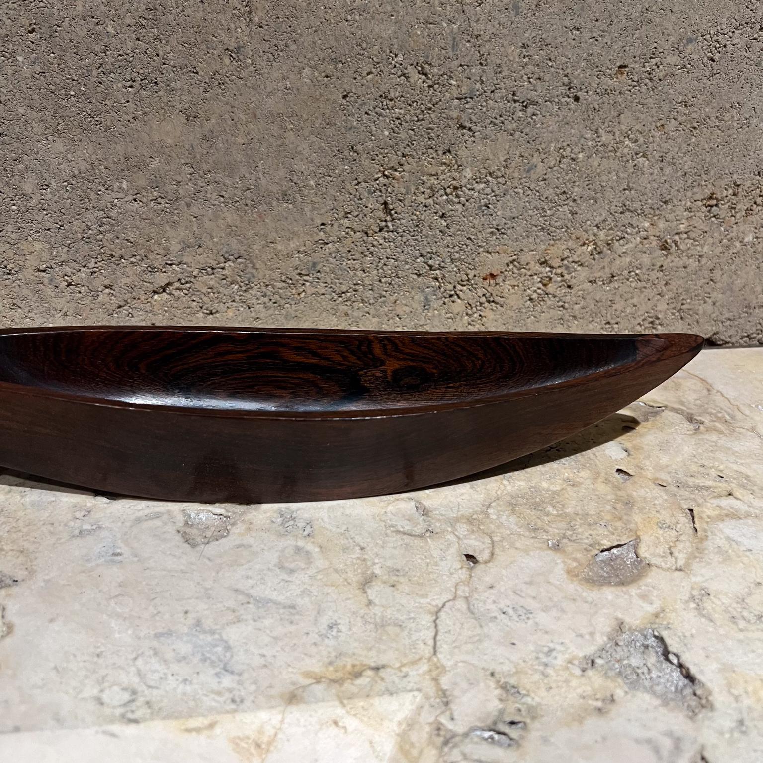 20ième siècle Bol en bois de rose brésilien Souza Rio fait à la main, années 1970 en vente