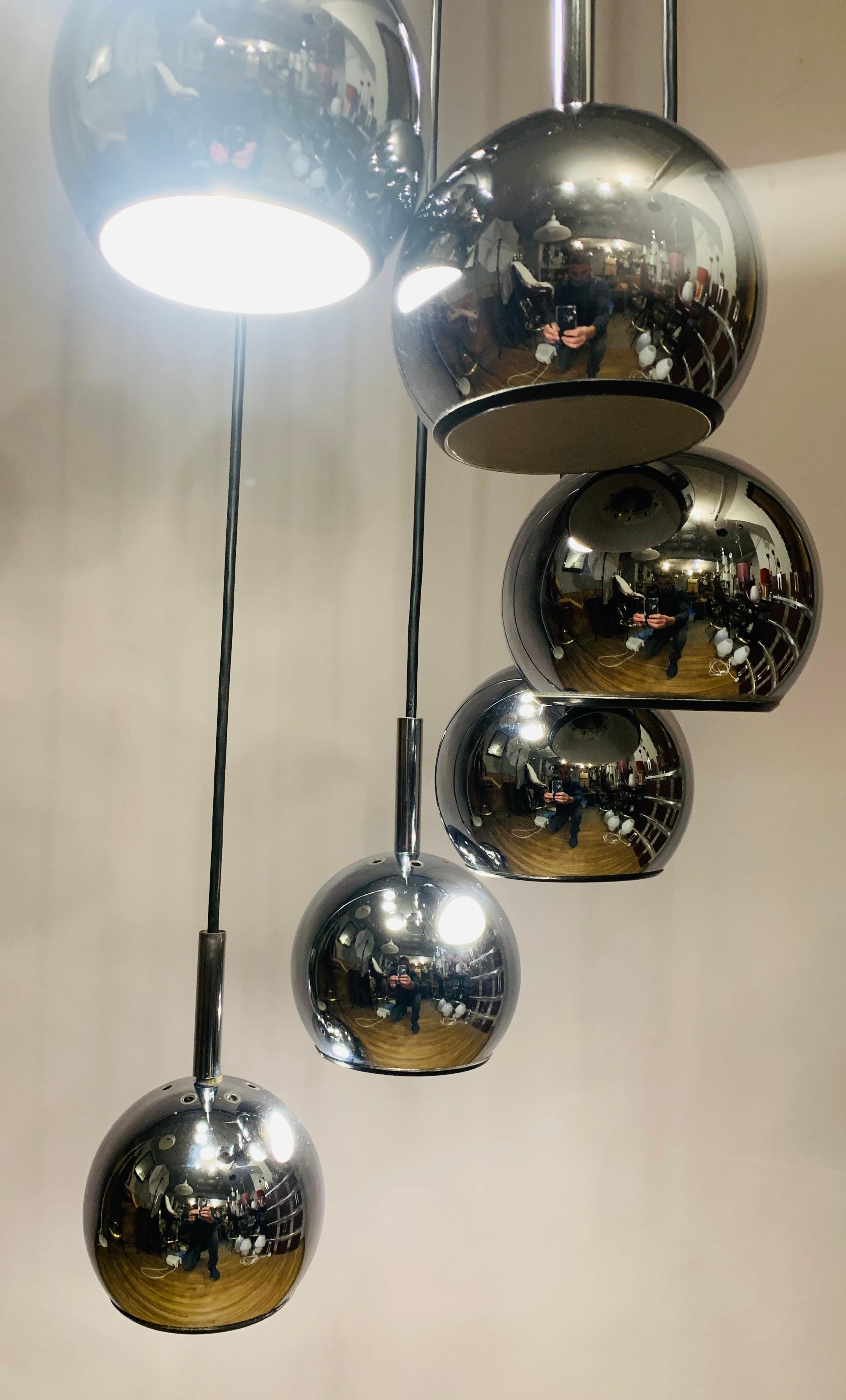 20th Century 1970s Space Age 8 Chrome Cascading Globe with Black Wire Hanging Ceiling Light