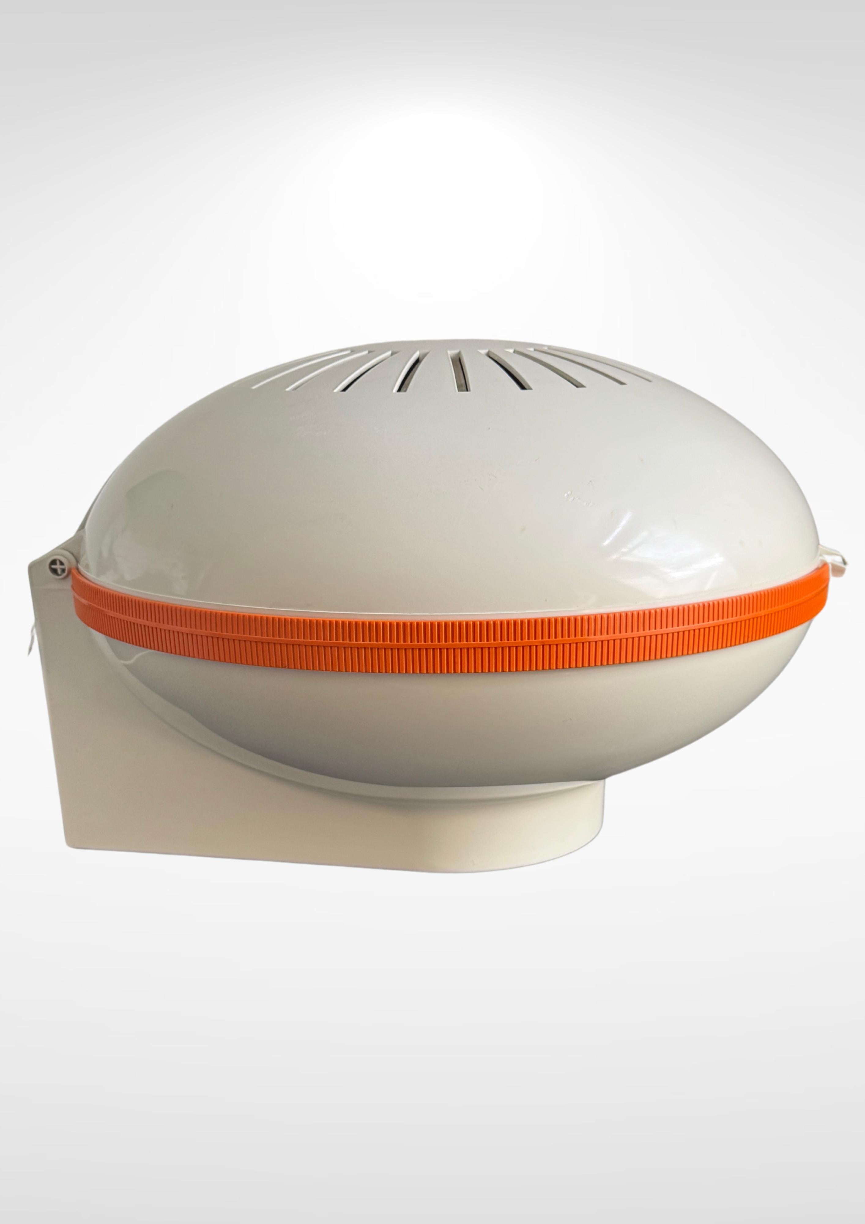 Specchio da tavolo retroilluminato 'UFO' degli anni '70 di Étienne Fermigier per Prisunic in vendita 1