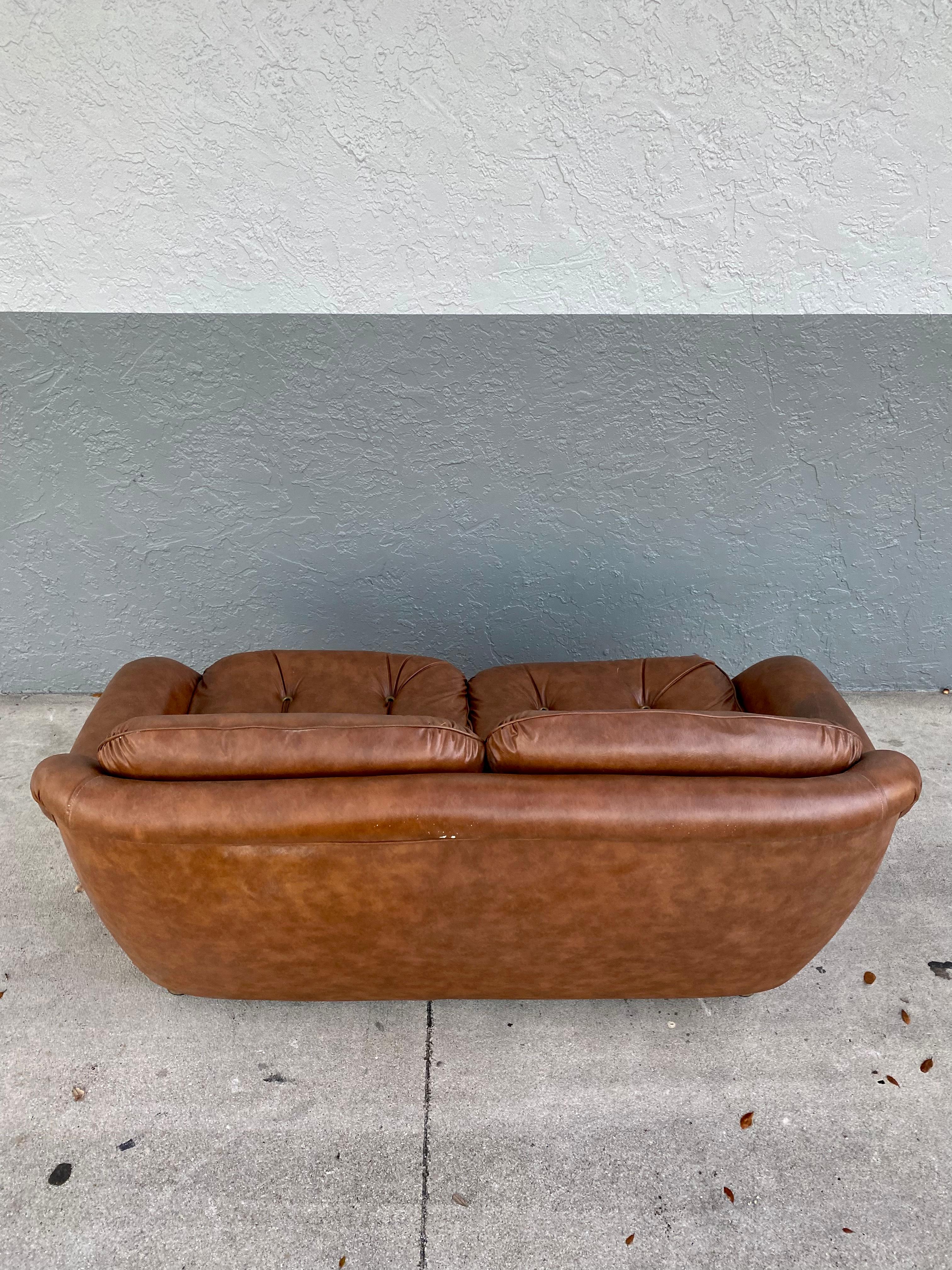 Late 20th Century 1970s Space Age Baseball Glove Curved Sofa Loveseat For Sale