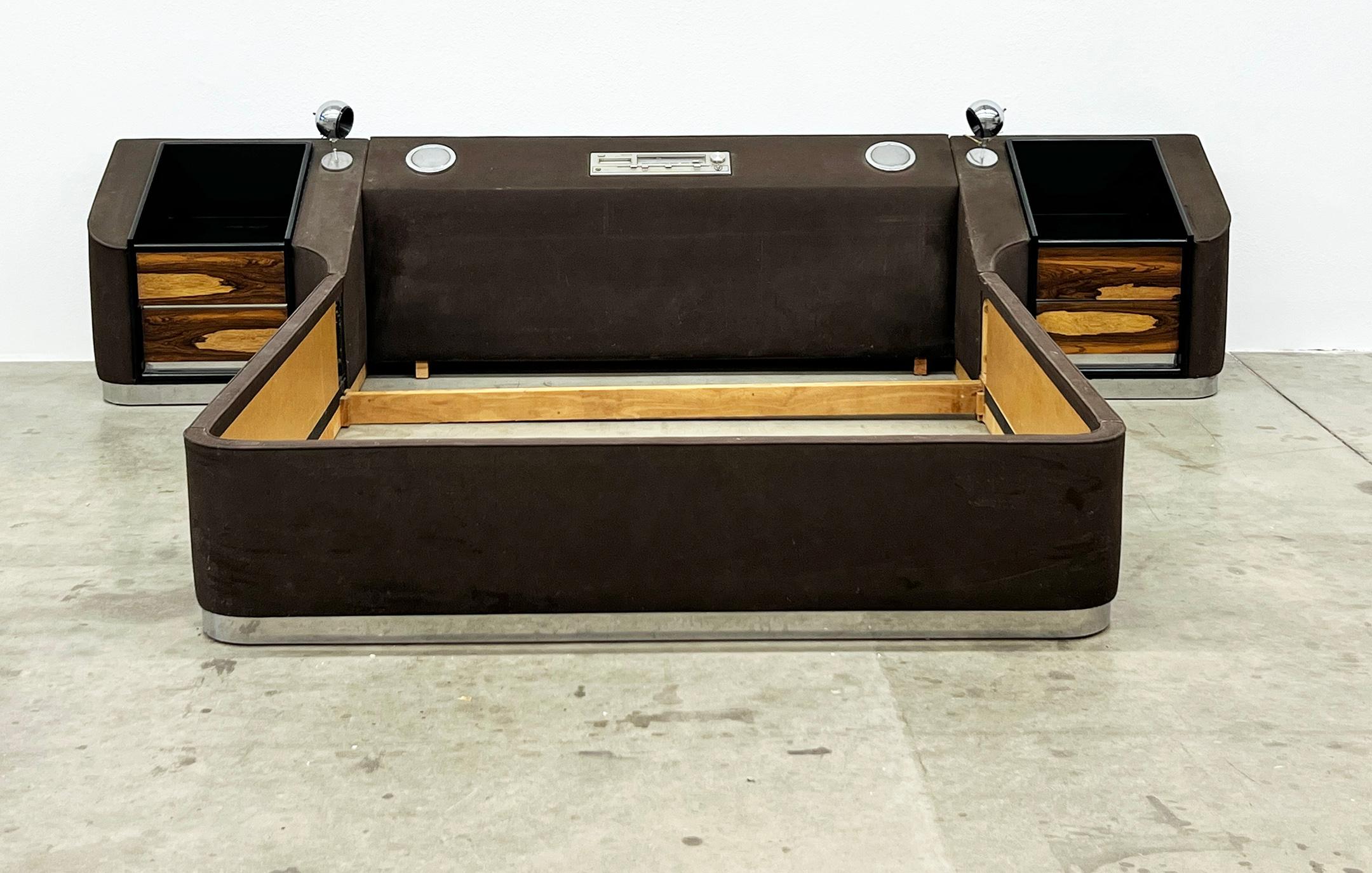1970's Space Age Bed in Brown Suede, Chrome and Rosewood, Cal King 4