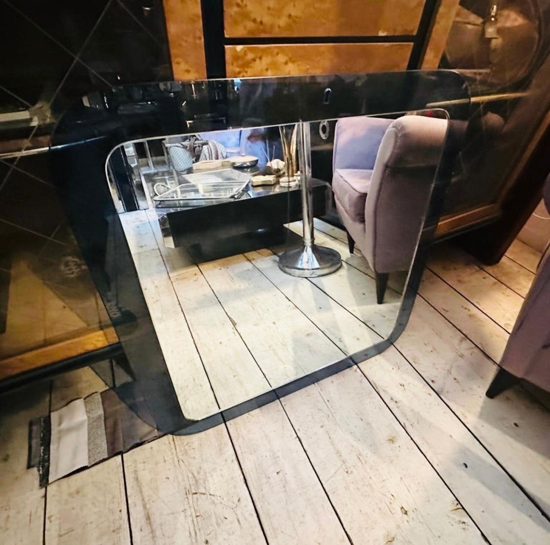 Italiano Specchio da parete quadrato in vetro blu e trasparente anni '70 di Lupi Cristal Luxor in vendita