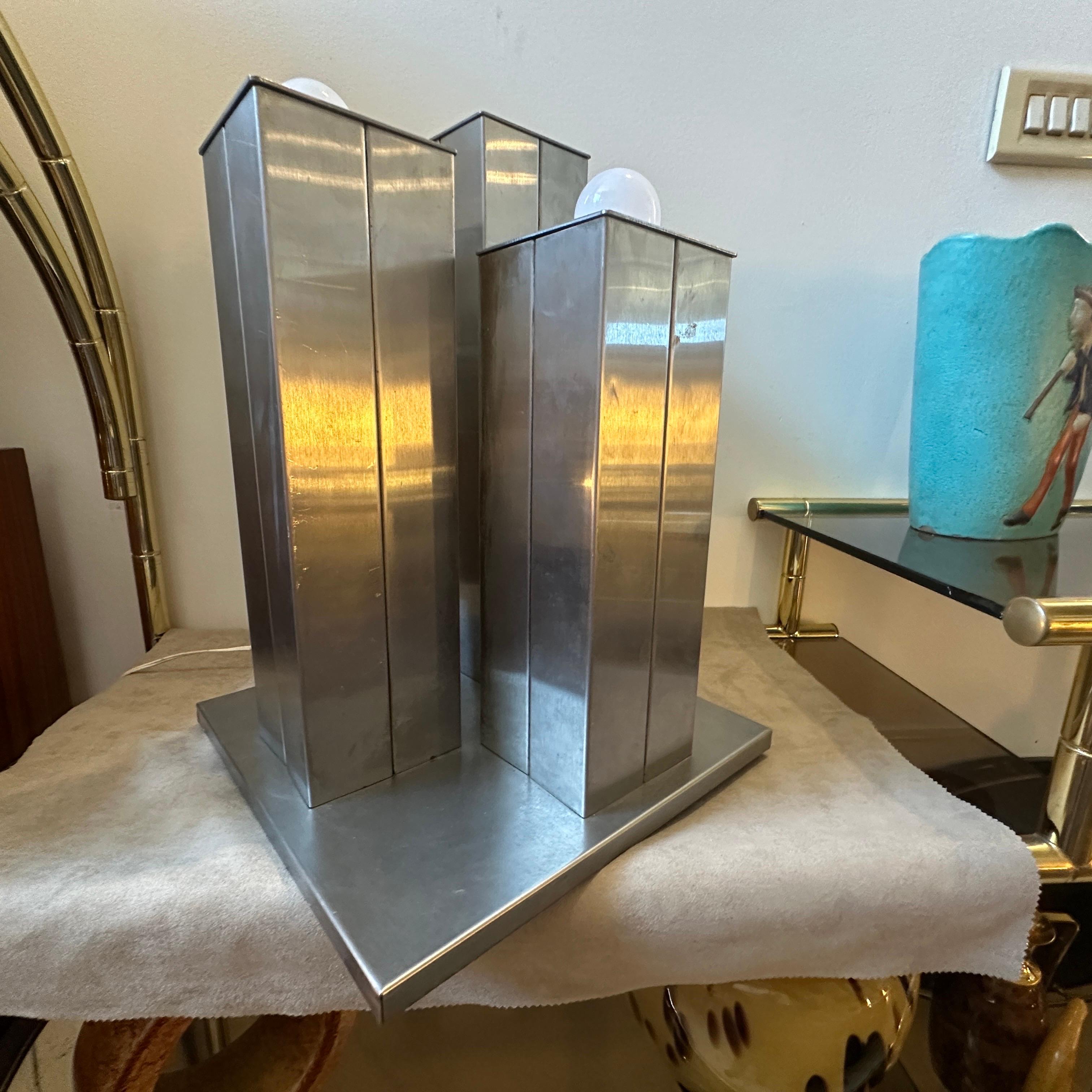 Late 20th Century 1970s Space Age Chromed Metal Italian Square Table Lamp For Sale