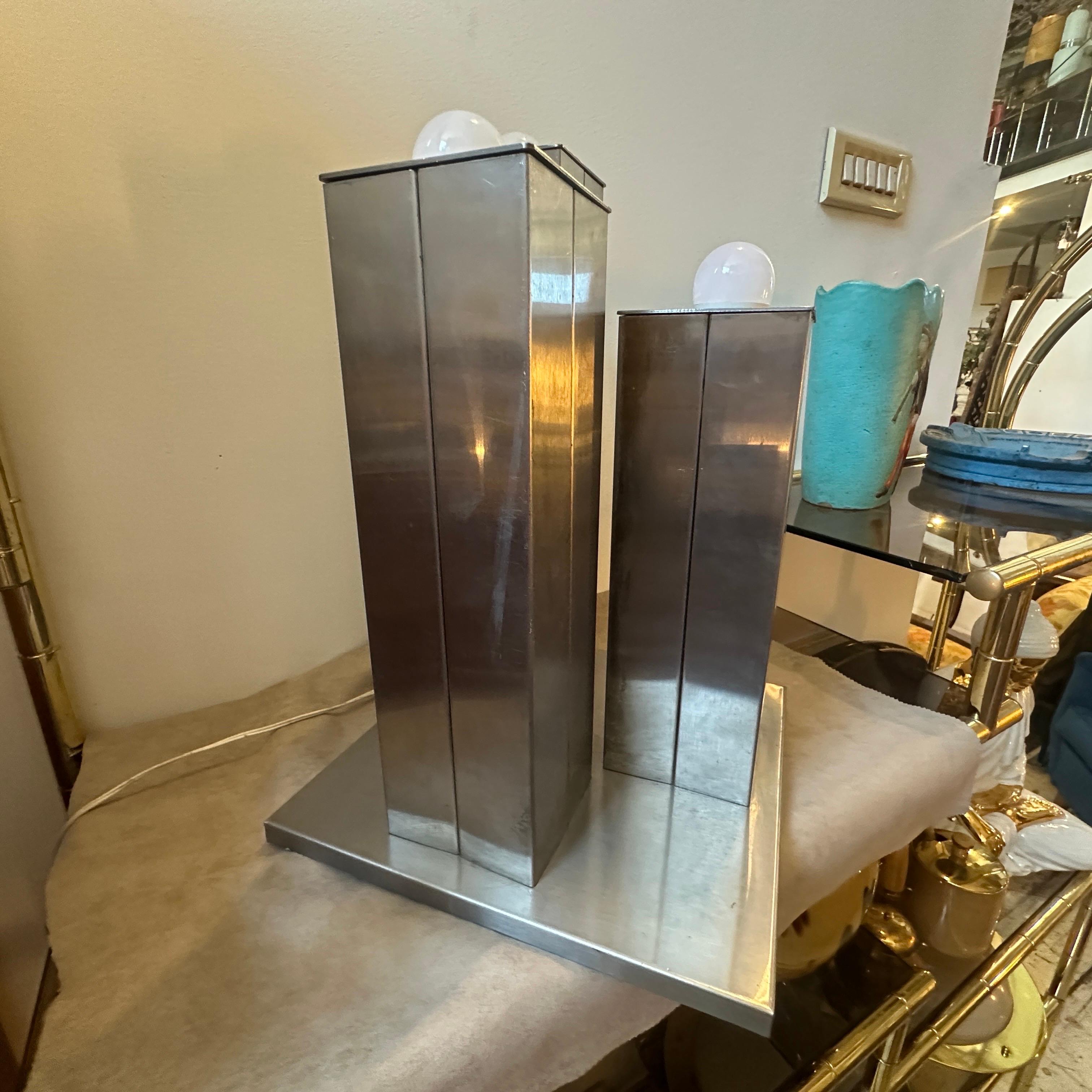 1970s Space Age Chromed Metal Italian Square Table Lamp For Sale 2