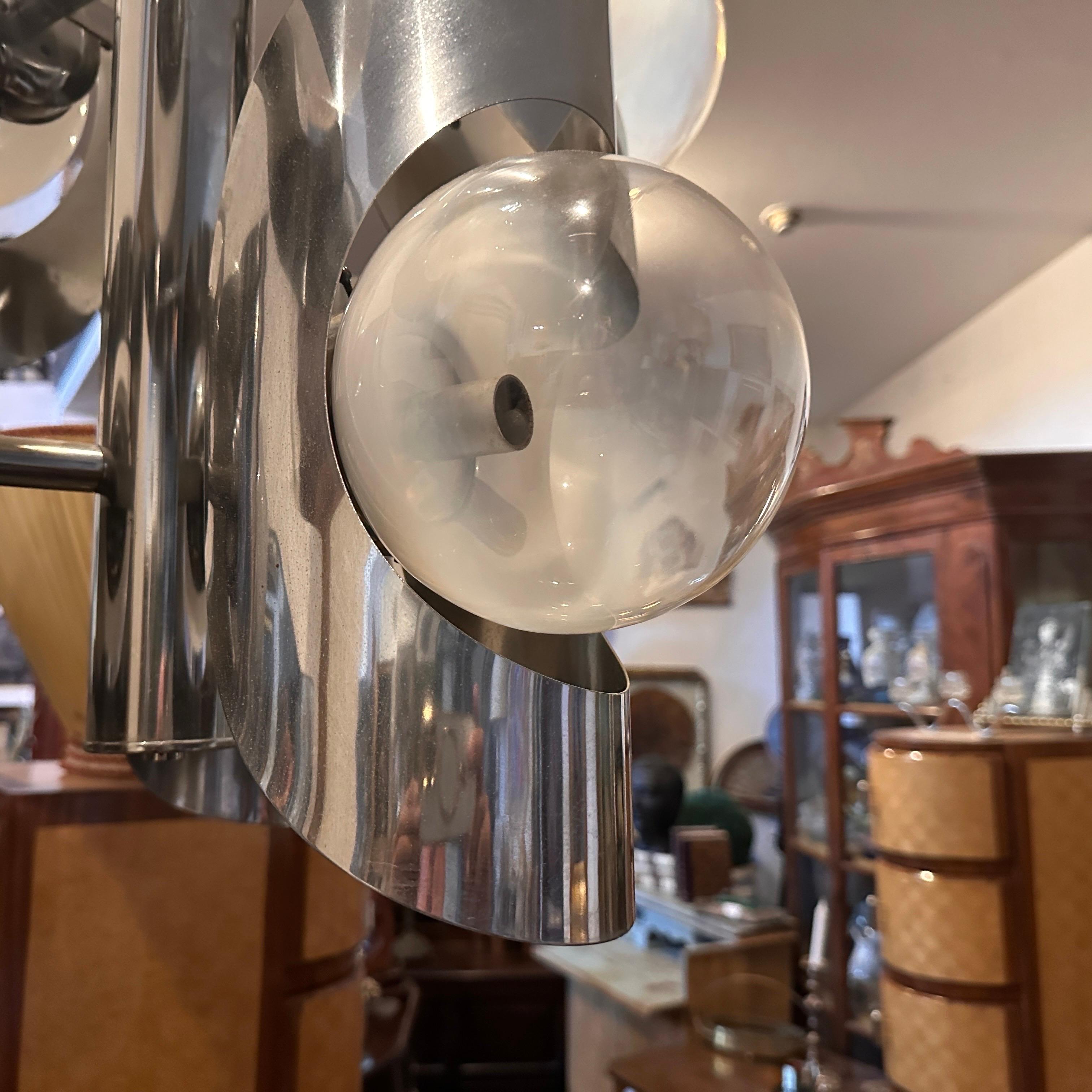 Lustre italien en acier chromé et verre de Murano de l'ère spatiale des années 1970 par Mazzega en vente 5