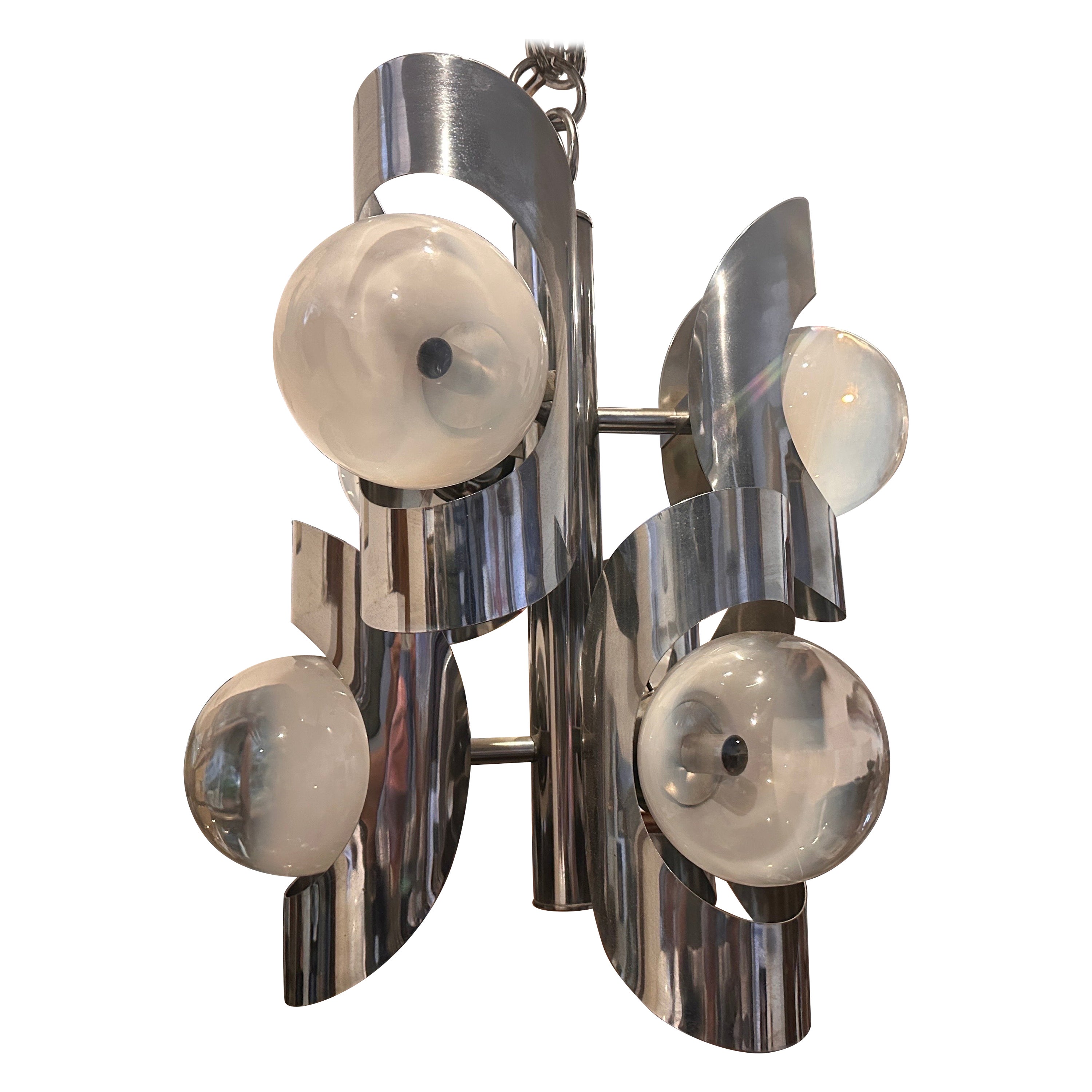 Lampadario italiano Space AGE degli anni '70 in acciaio cromato e vetro di Murano di Mazzega in vendita