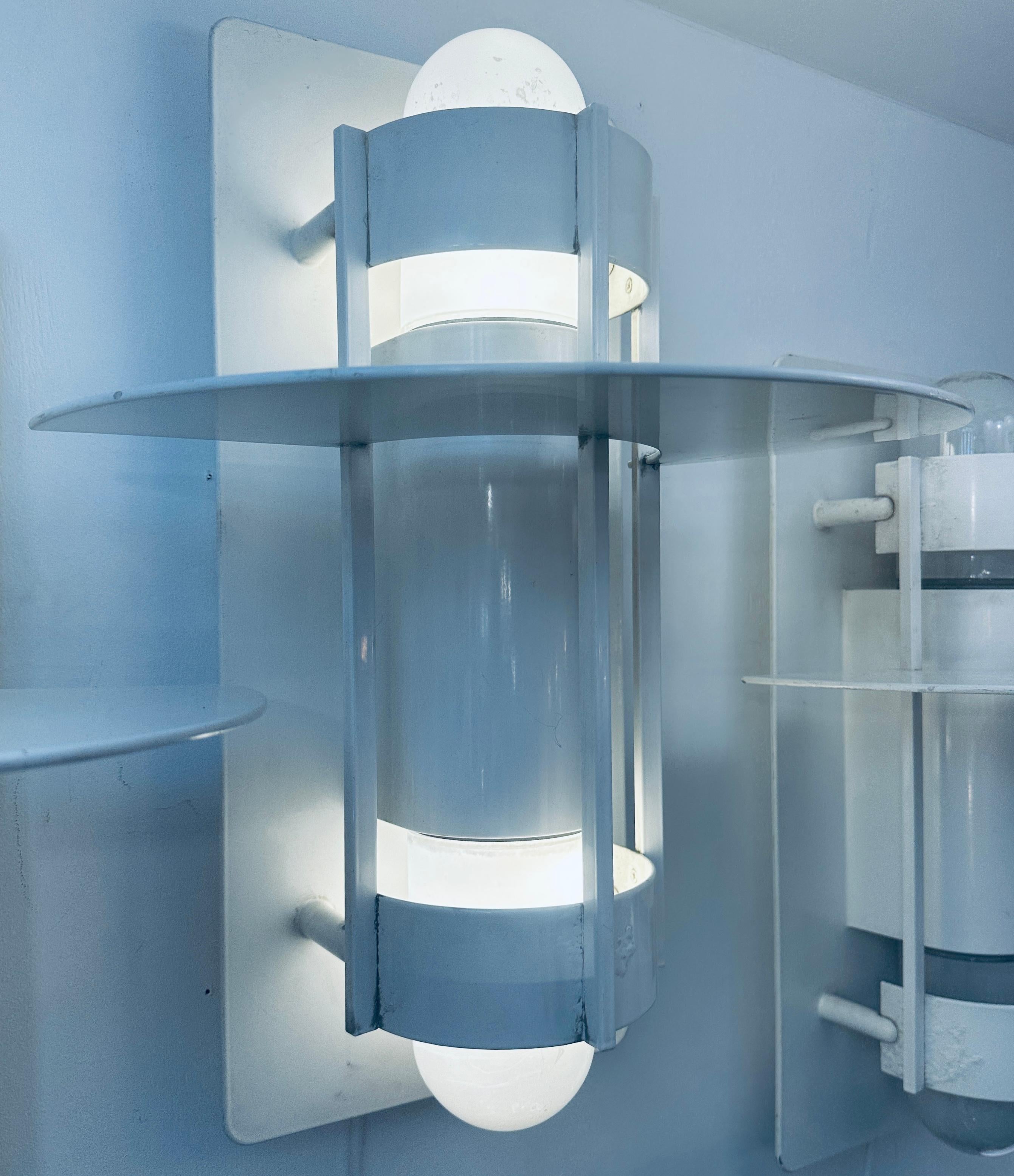 Lampada da parete per esterni A Space AGE danese Louis Poulsen degli anni '70 di Joachim Lepper In condizioni discrete in vendita a London, GB