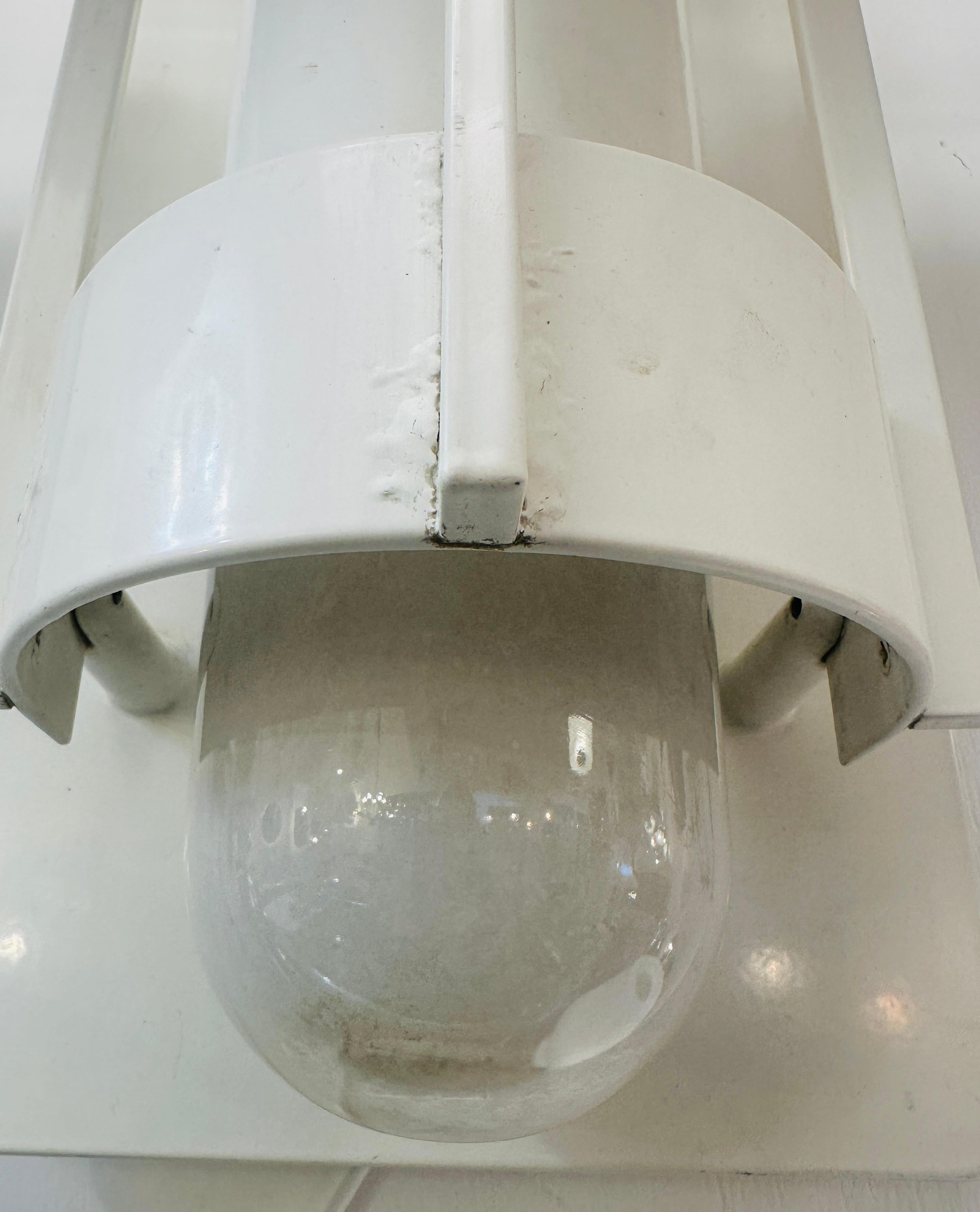 Lampada da parete per esterni A Space AGE danese Louis Poulsen degli anni '70 di Joachim Lepper in vendita 7