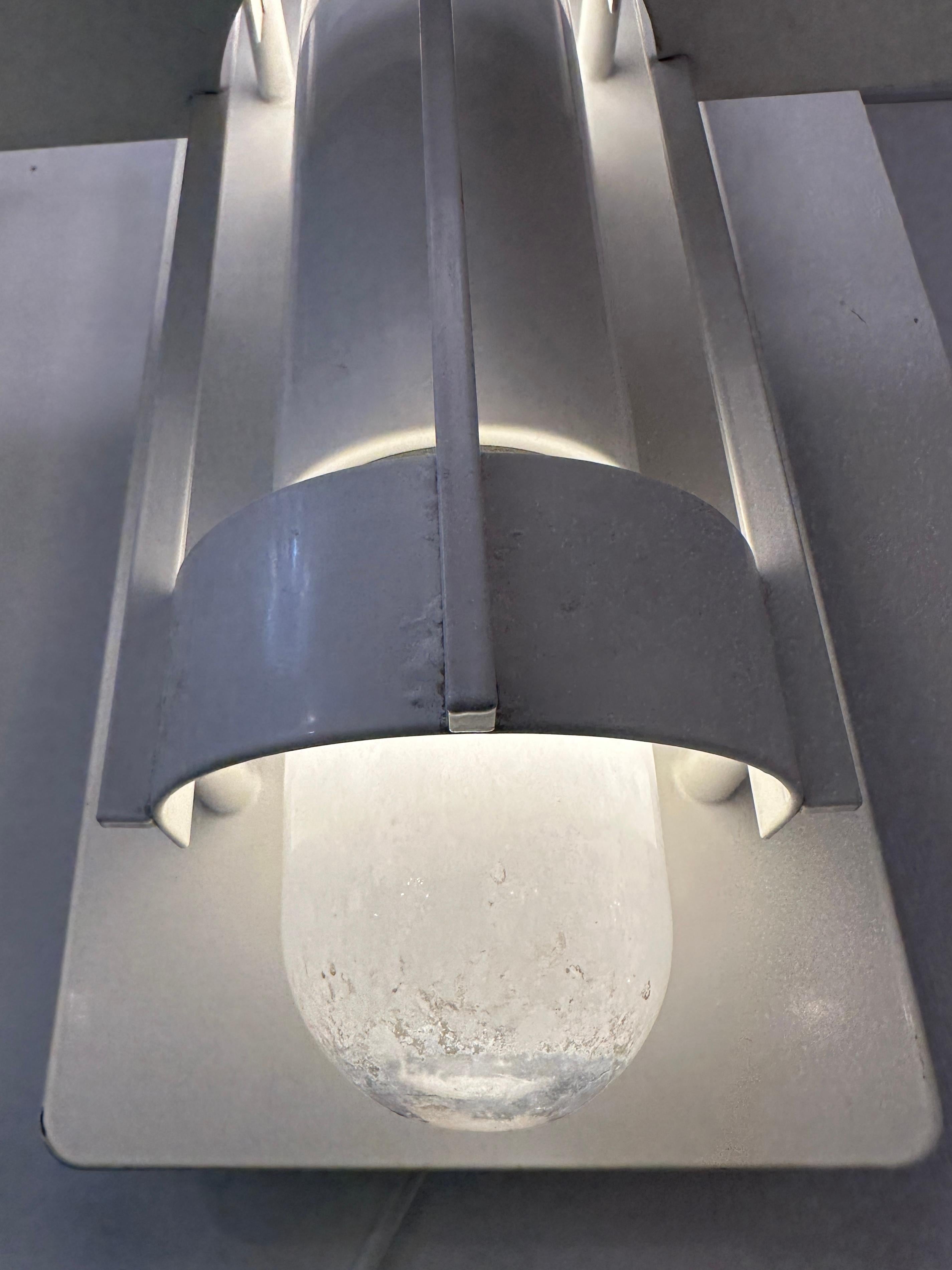 Metallo Lampada da parete per esterni A Space AGE danese Louis Poulsen degli anni '70 di Joachim Lepper in vendita