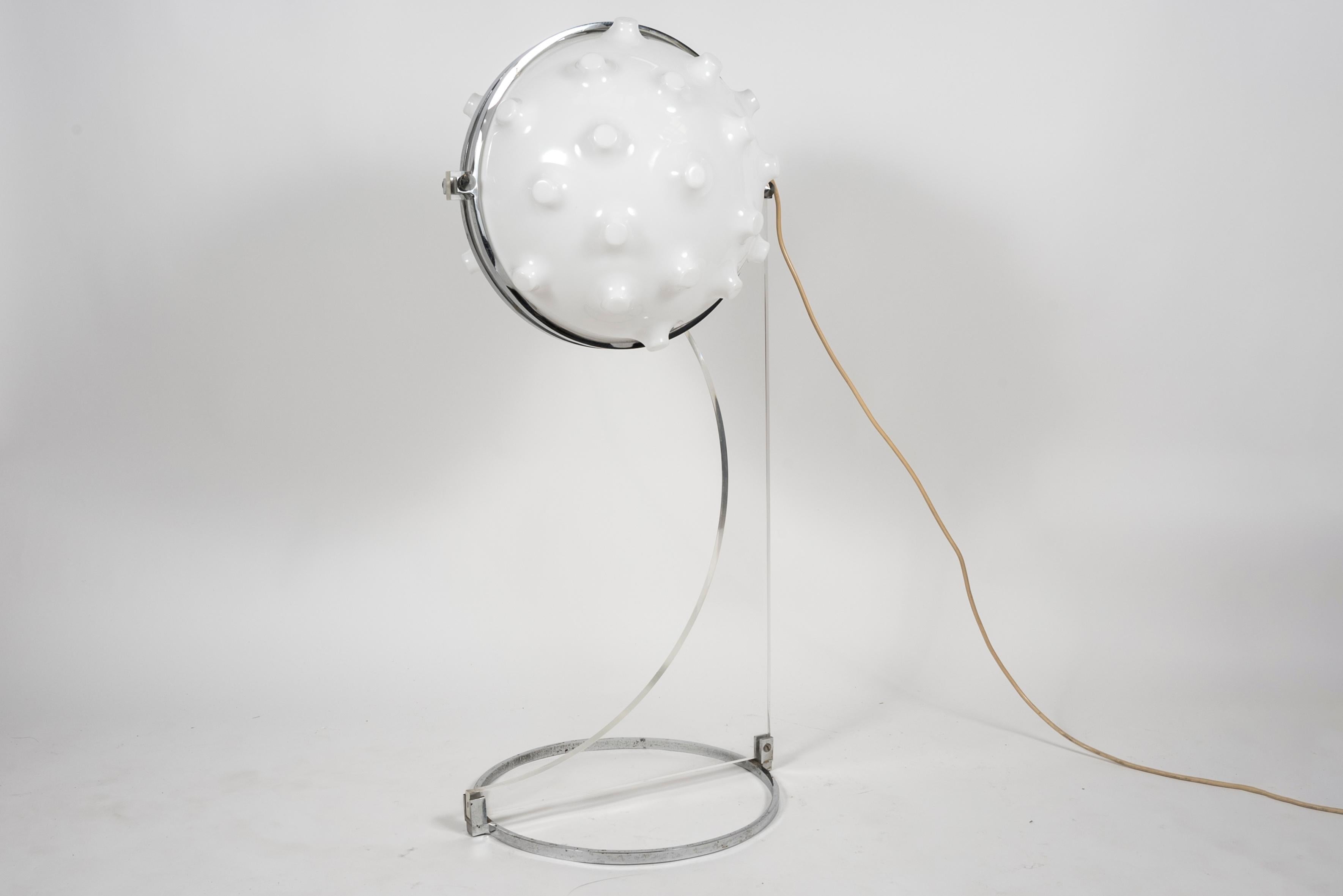 Very interesting 1970s floor lamp , lucite base and acrylic lamp shade 
Great condition.
