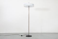 Lampadaire de l'ère spatiale des années 1970 avec abat-jour en plexiglas blanc par Cosack Leuchte