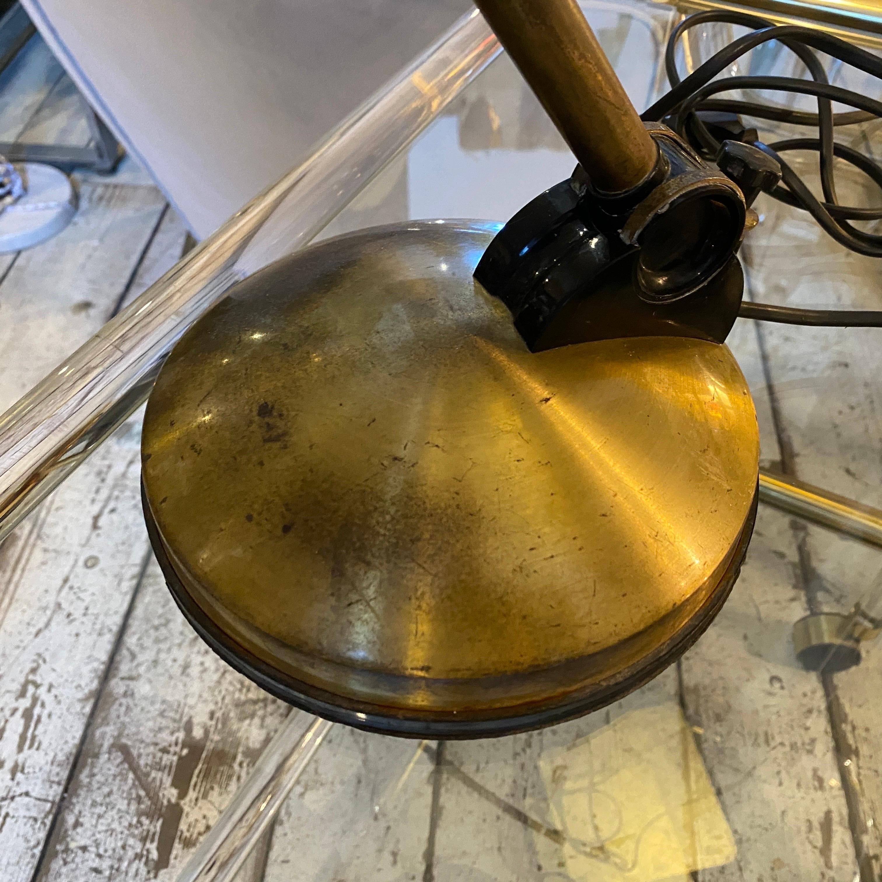 20th Century 1970s Space Age Gilded Metal Italian Desk Lamp in the manner of Arredoluce For Sale