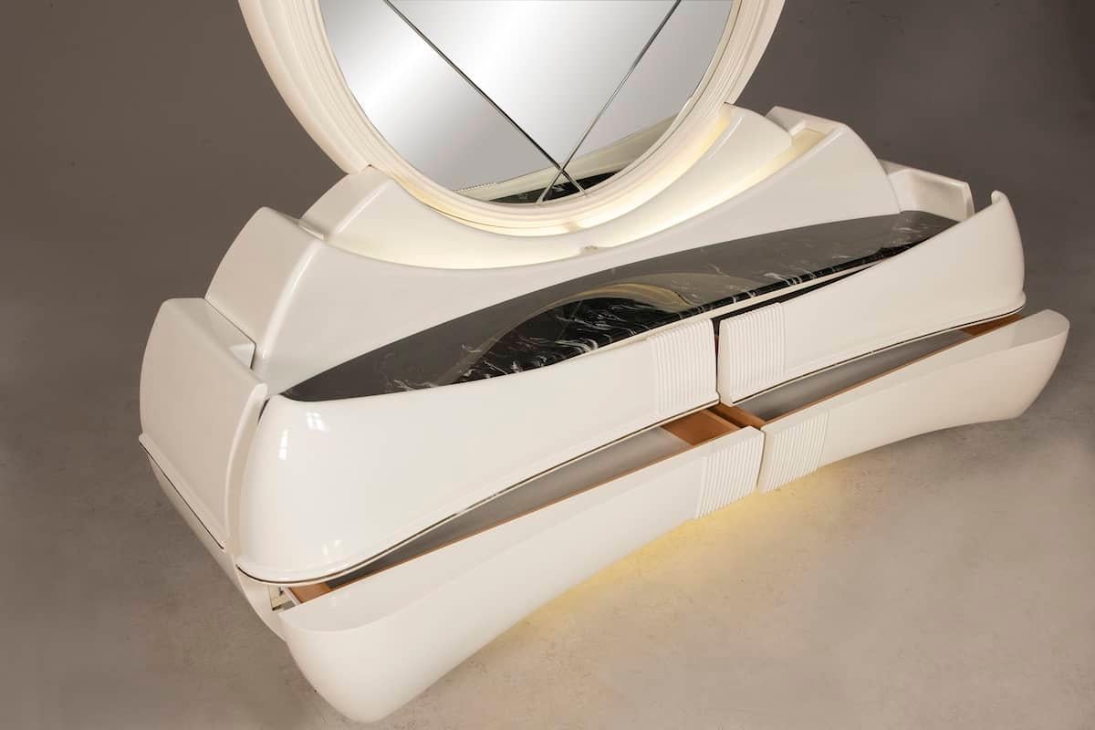 1970s  Space Age lacquered wood and fibreglass DBM Italia Dressing Table  For Sale 7