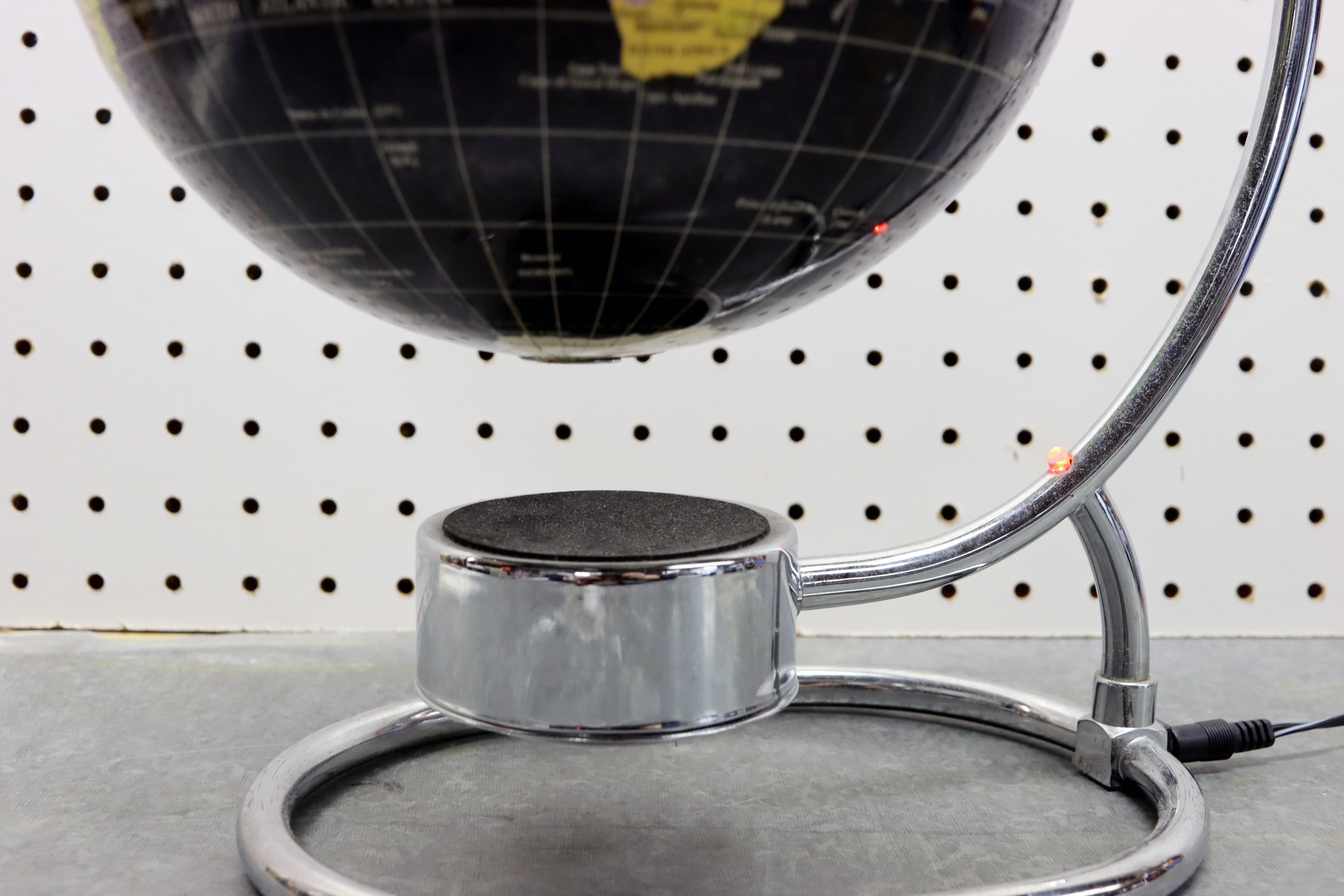 magnetic floating earth