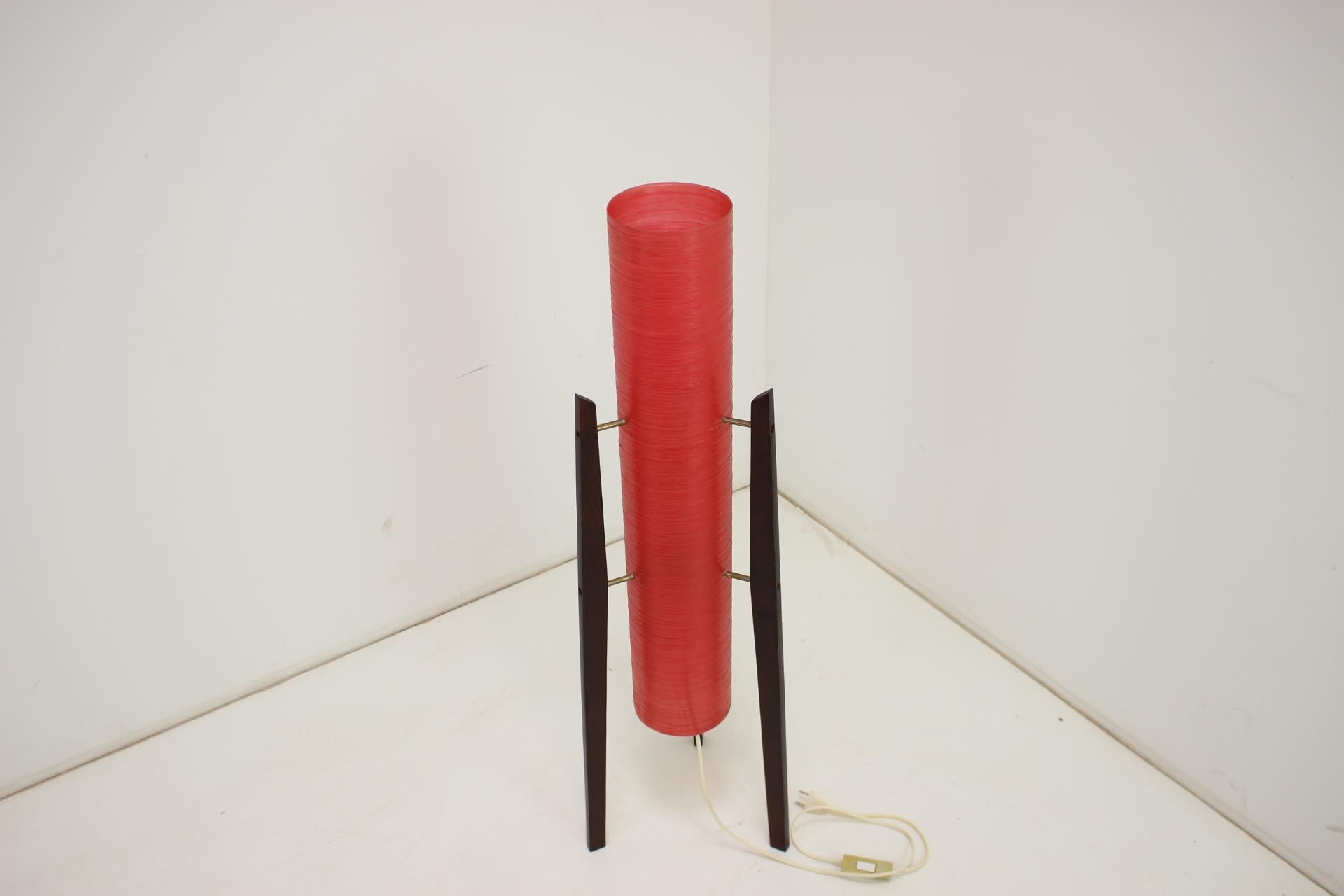 Lampada da terra 