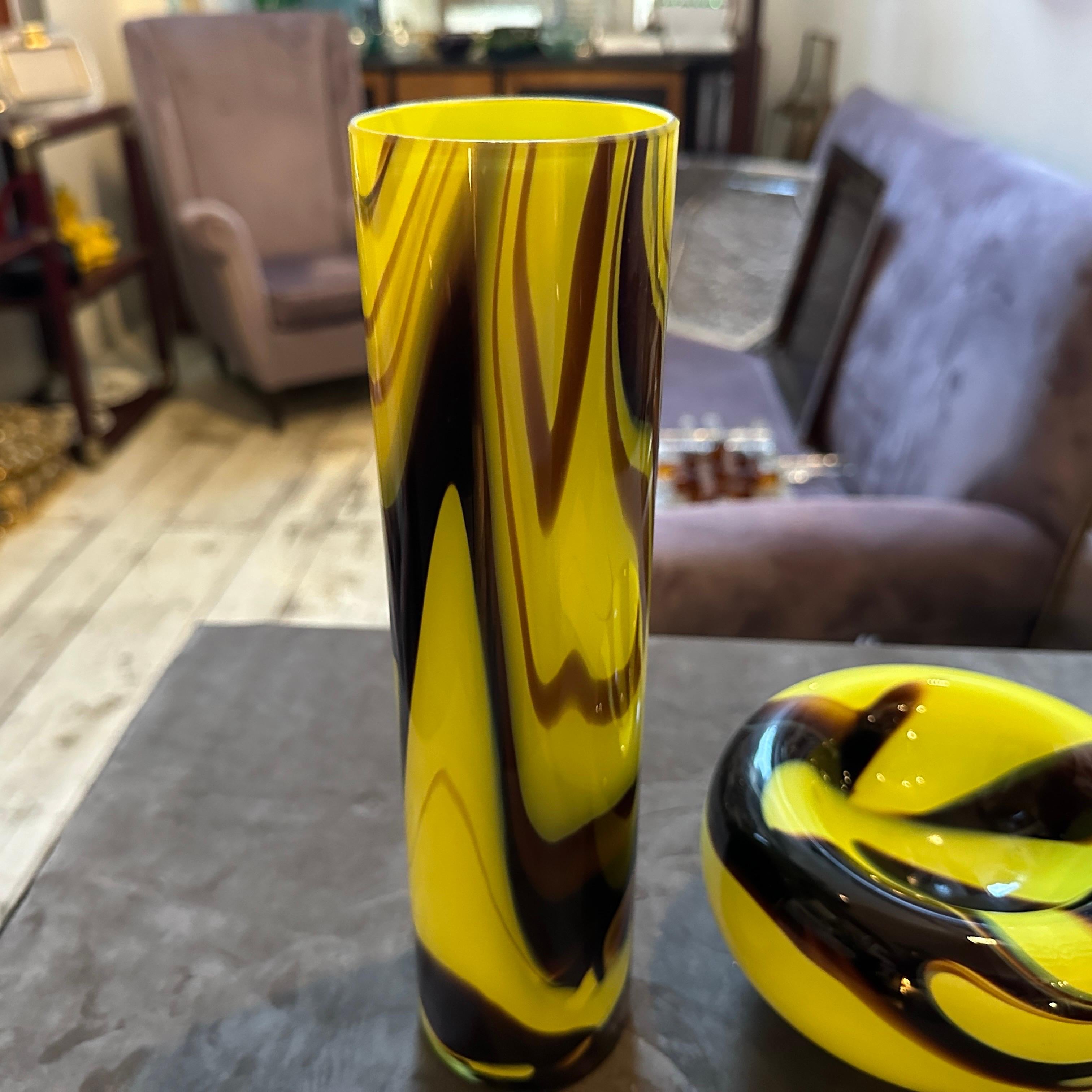 Posacenere e vaso in vetro di Murano opalino degli anni '70 di Carlo Moretti in vendita 5