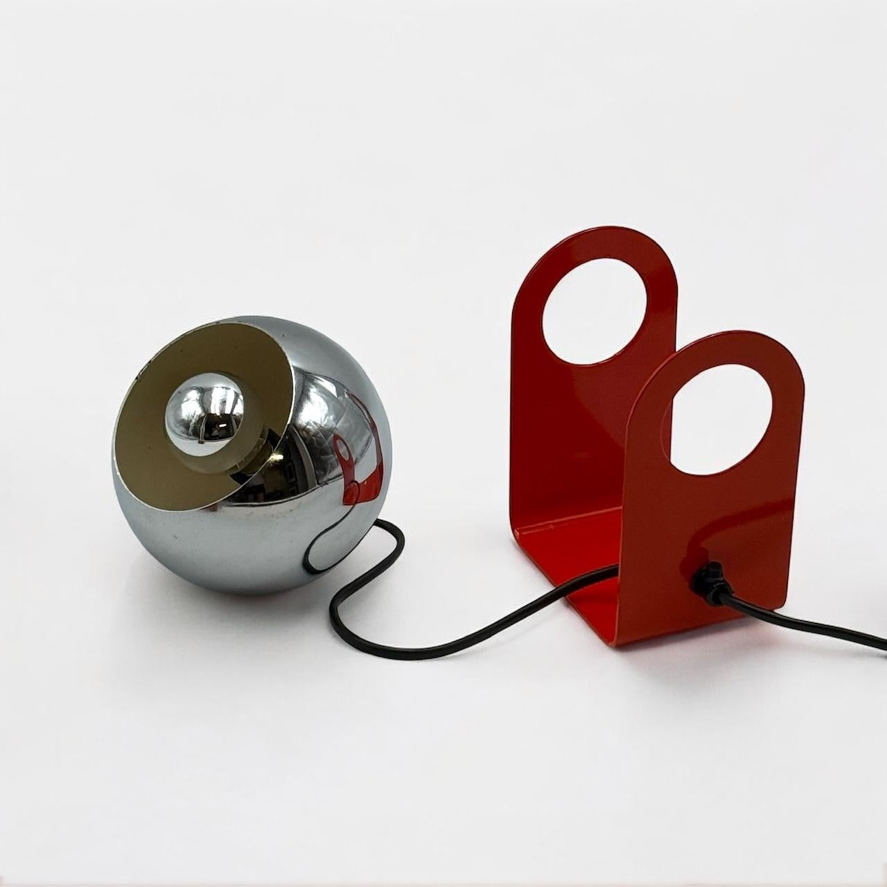 1970s Space Age Red & Chrome Eyeball Lamp, Table or Wall Light, Italy For Sale 2