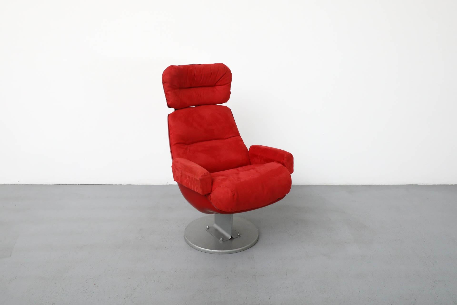 1970's Space Age Red Cinema Chair with Headrest, Paris For Sale 3