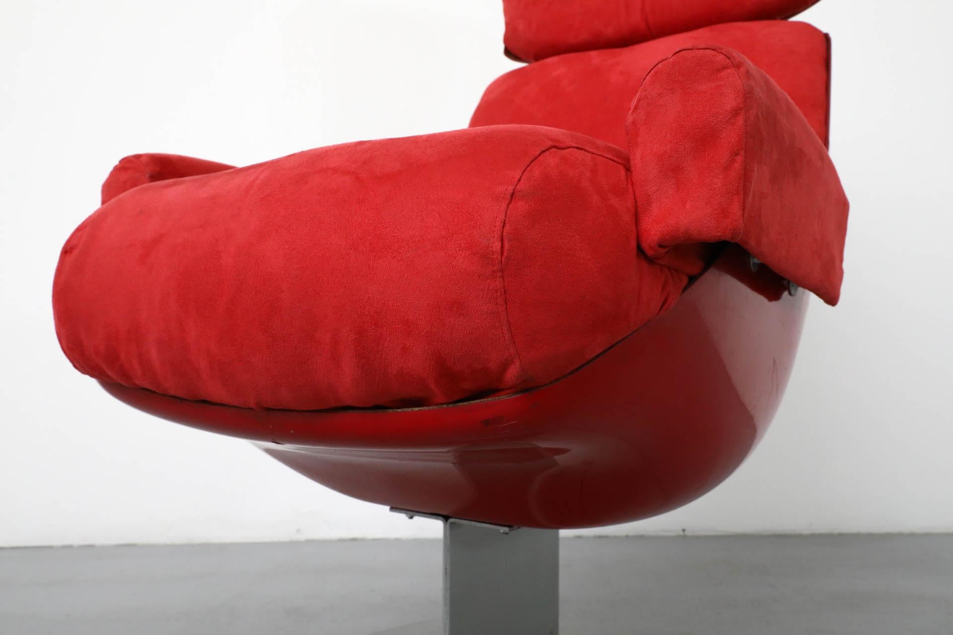 1970's Space Age Red Cinema Chair with Headrest, Paris For Sale 8
