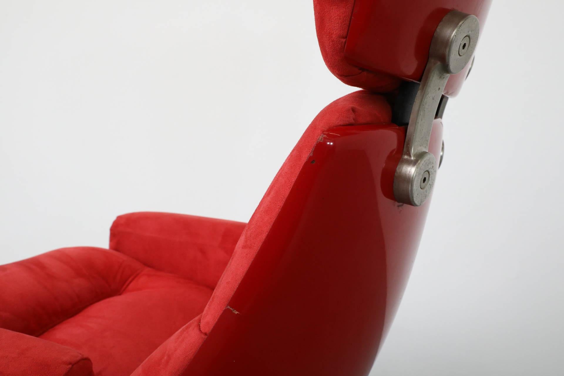 1970's Space Age Red Cinema Chair with Headrest, Paris For Sale 10