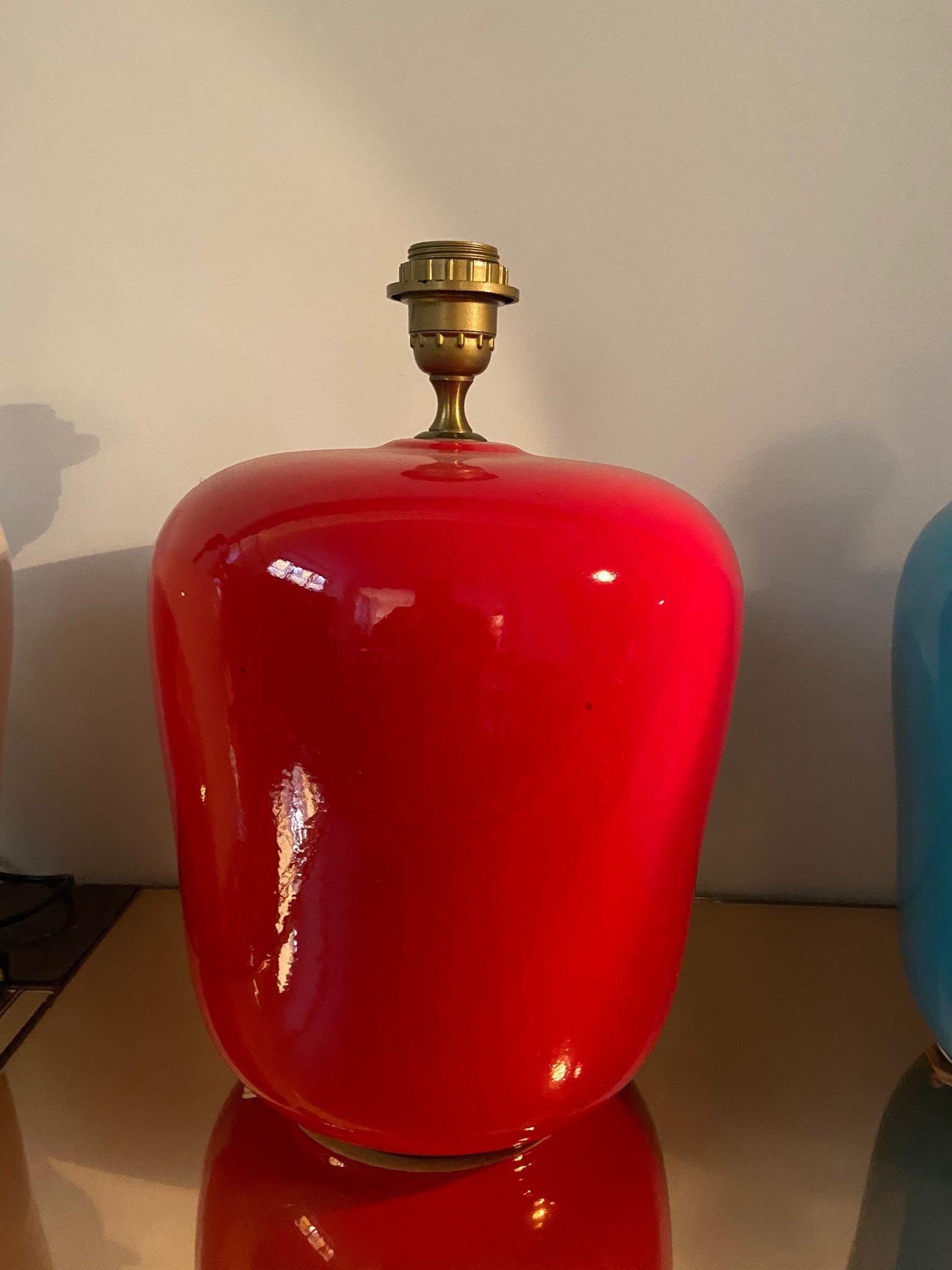 1970s Space Age red table lamp base in ceramic by Gabbianelli, made in Italy.