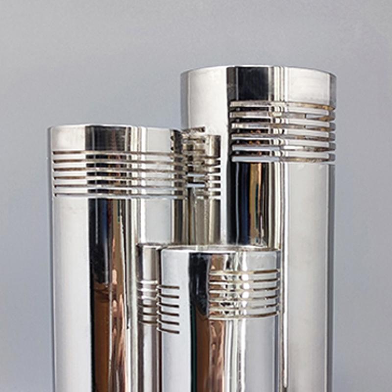 Vase en métal argenté de l'ère spatiale des années 1970 de Sassetti. Fait à la main. Fabriquée en Italie en vente 1