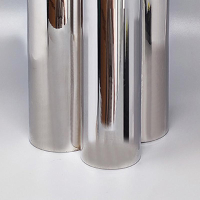 Vase en métal argenté de l'ère spatiale des années 1970 de Sassetti. Fait à la main. Fabriquée en Italie en vente 2