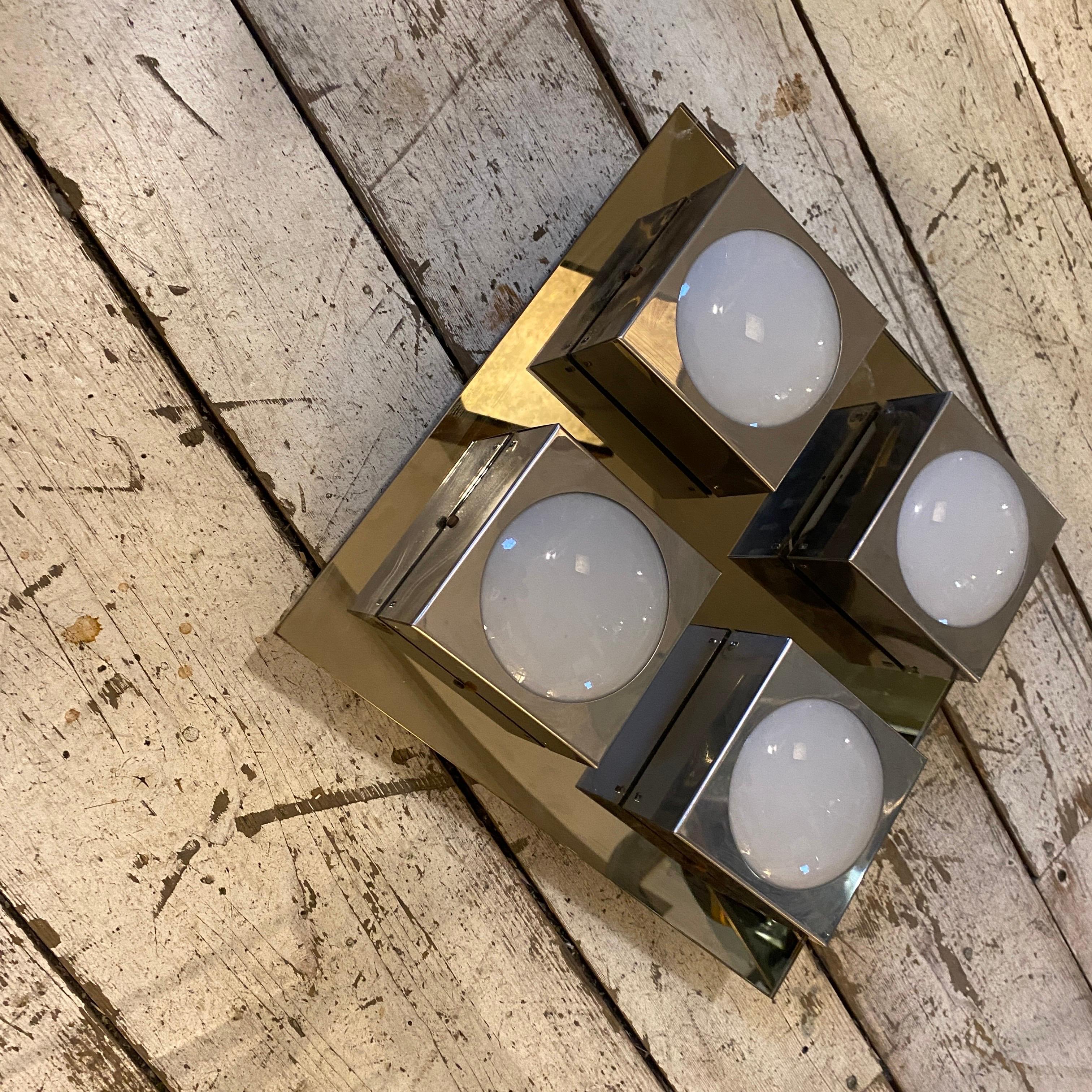 1970s Space Age Square Chromed Metal and Glass Italian Wall Sconce by Veca For Sale 1