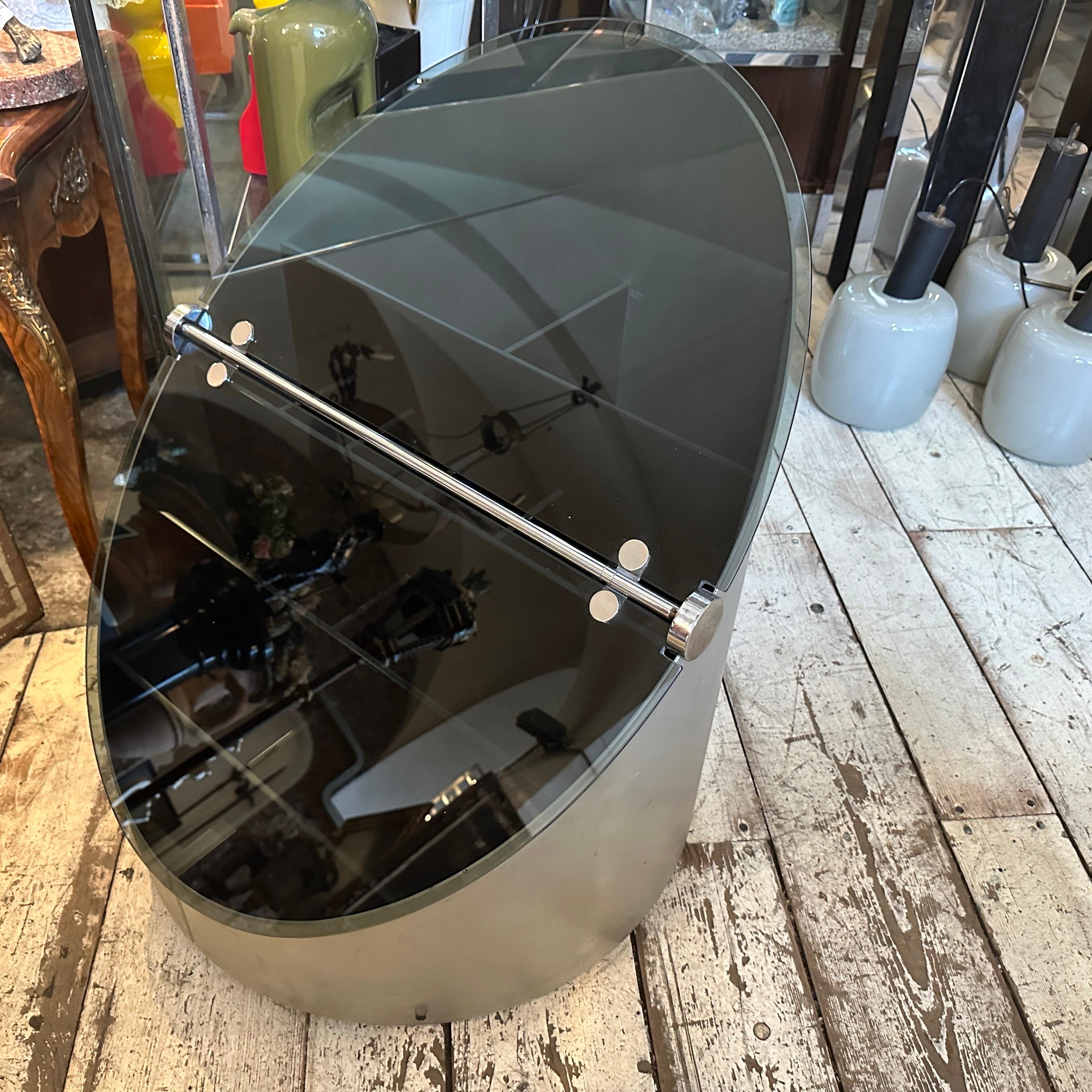 1970s Space Age Steel and Glass Bar Cart by Claudio Salocchi for Luigi Sormani For Sale 10