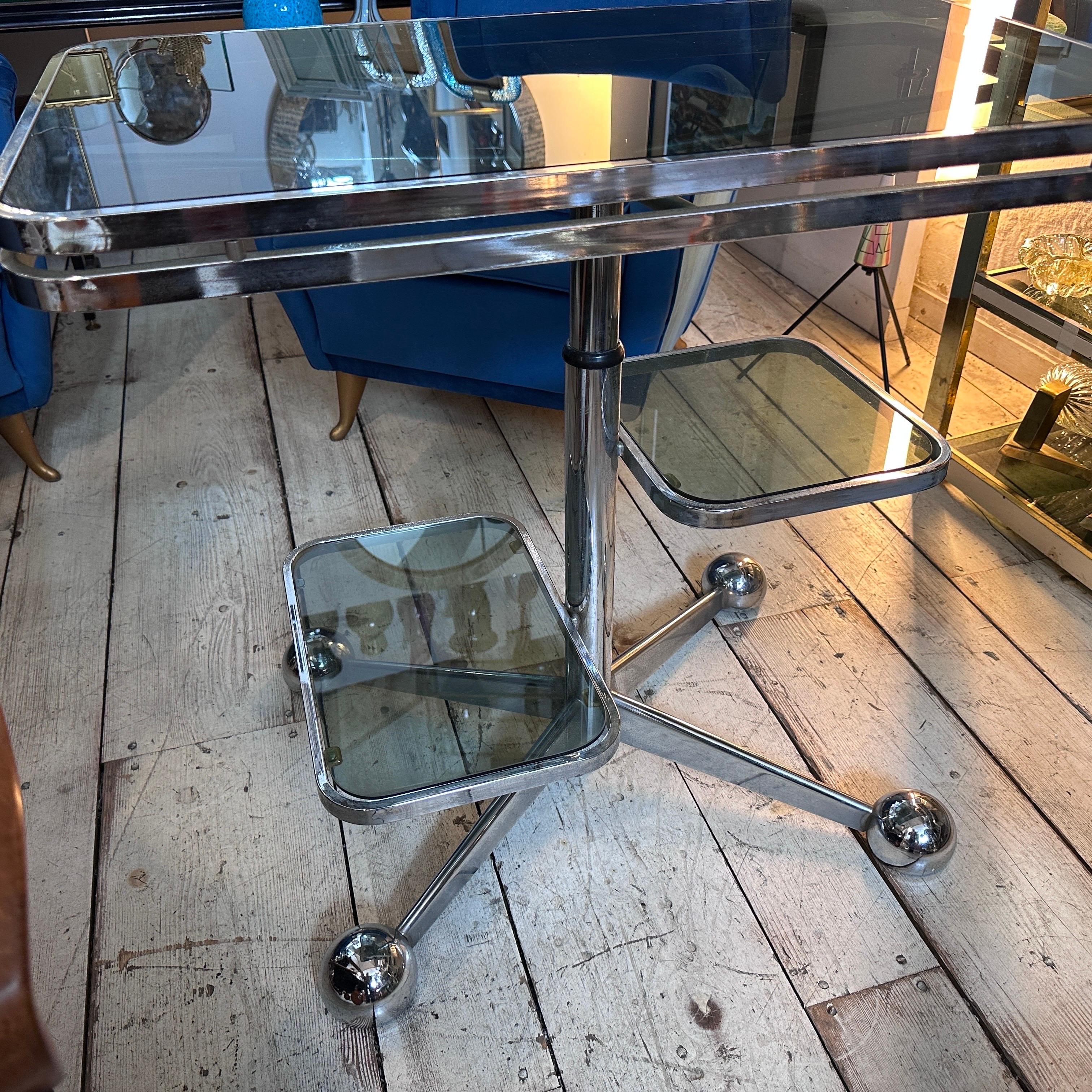 1970s Space Age Steel and Smoked Glass Rectangular Italian Bar Cart by Allegri In Good Condition In Aci Castello, IT