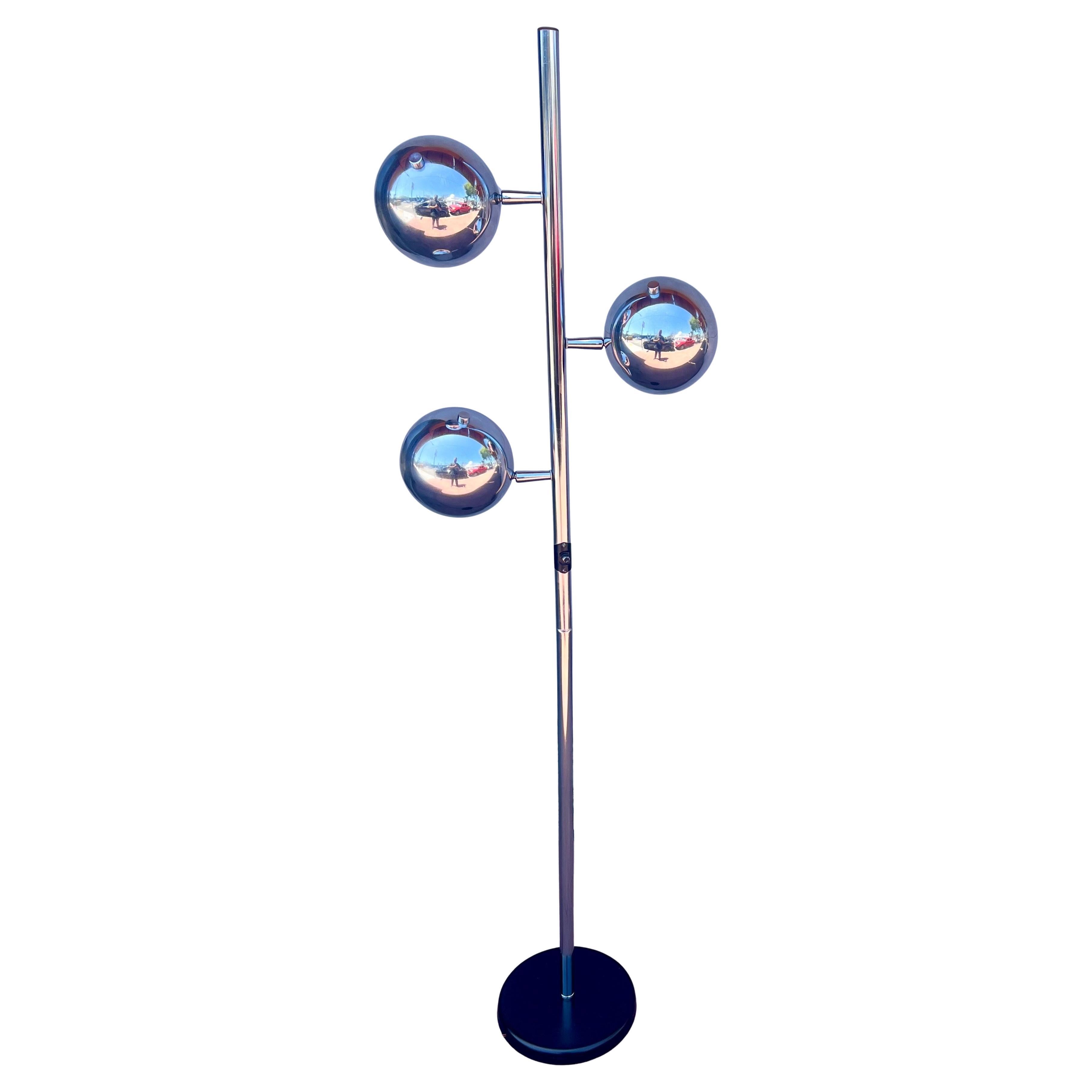 Very cool and versatile space age chrome floor lamp multidirectional eyeball shades that move side to side and up and down 3 way switch , we have polished and cleaned the lamp its in perfect working condition.