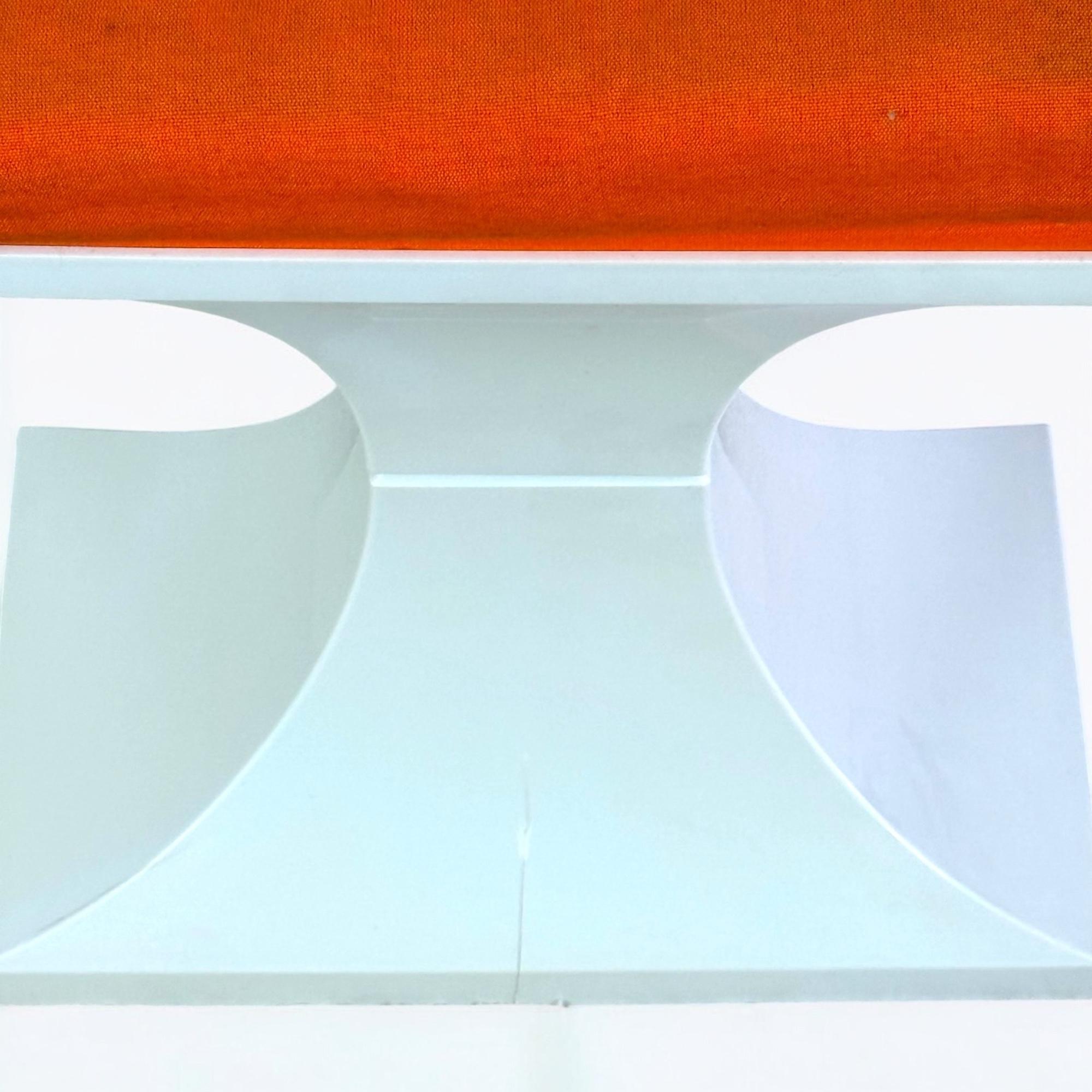 1970s Space Age Vanity Set with Stool, Flair Holland – Plastic, White & Orange For Sale 2