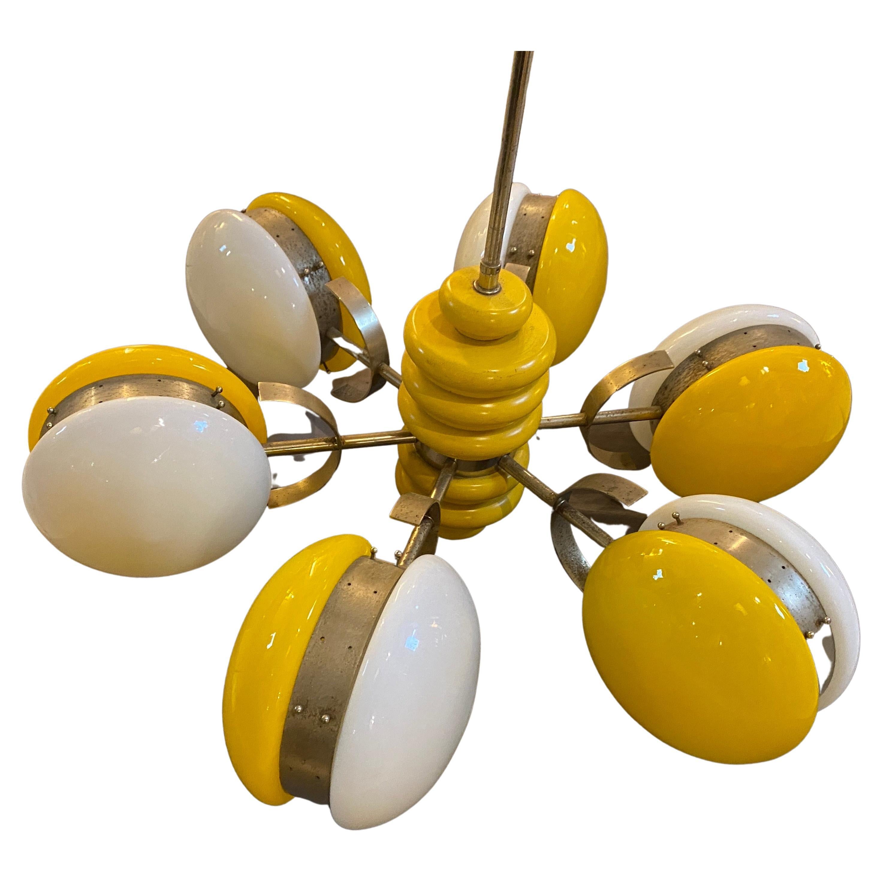 1970s Space Age White and Yellow Six Lights Italian Chandelier In Good Condition In Aci Castello, IT