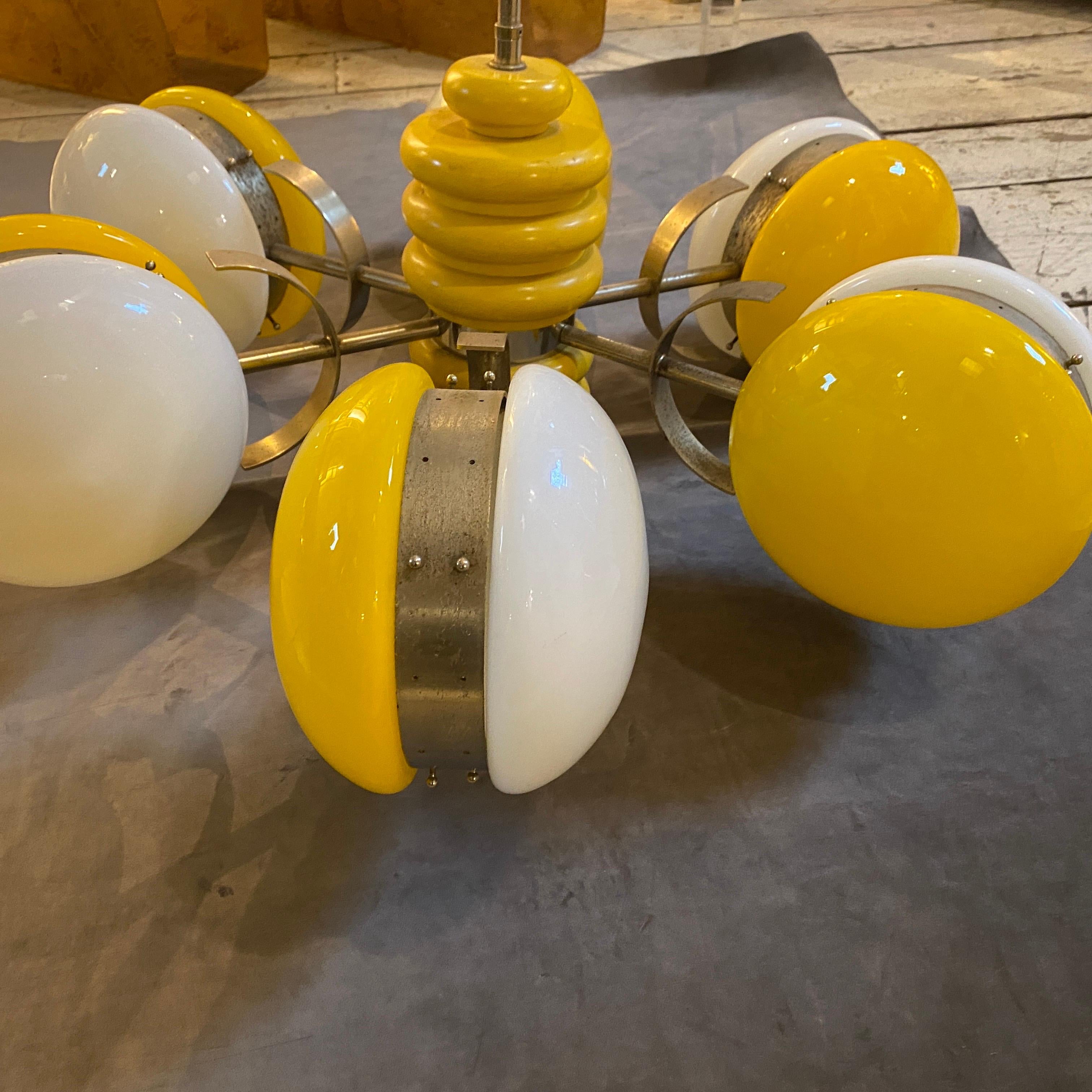 1970s Space Age White and Yellow Six Lights Italian Chandelier 2