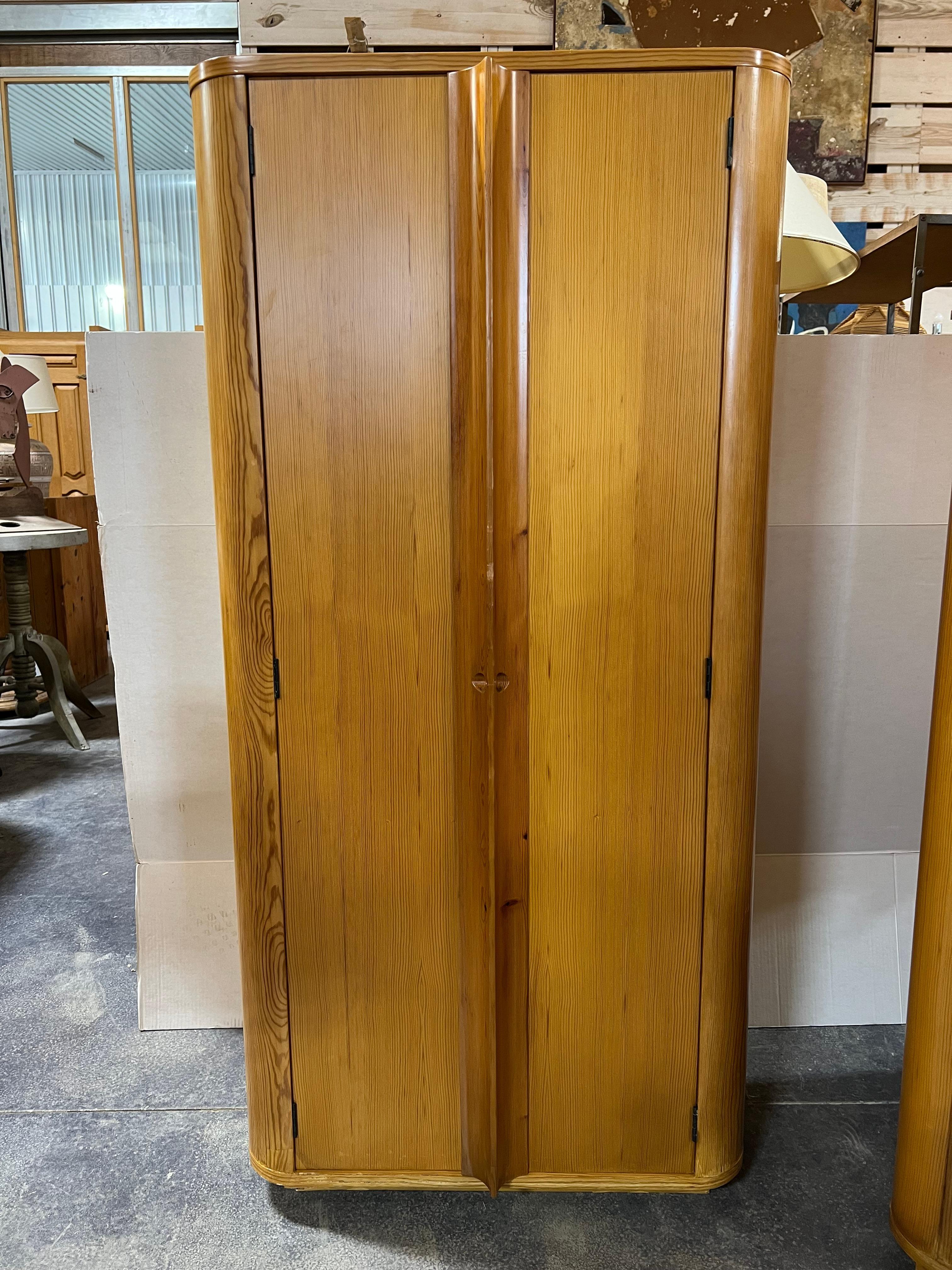 Postmoderne Armoire espagnole en aran des années 1970 par Jordi Vilanova en vente