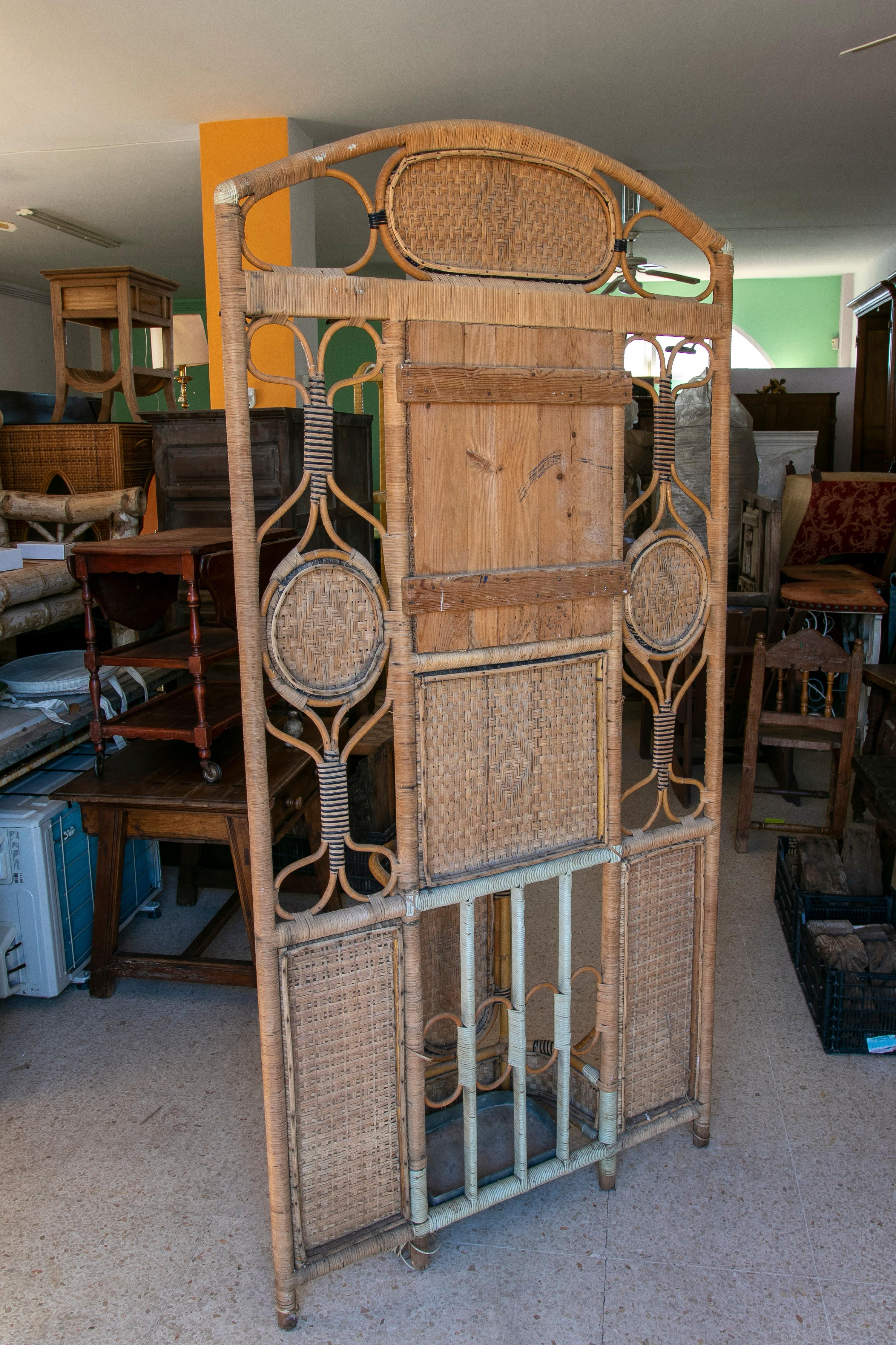 1970s Spanish Bamboo & 2-Tone Woven Wicker Clothes & Umbrella Rack For Sale 2