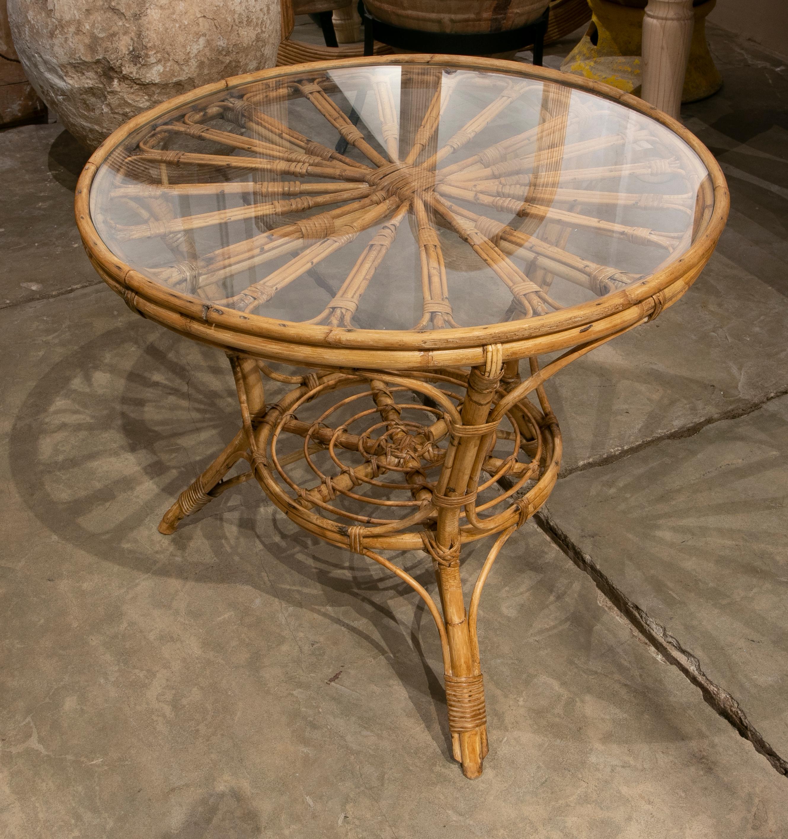 1970s, Spanish Bamboo Side Table with Glass Top In Good Condition For Sale In Marbella, ES
