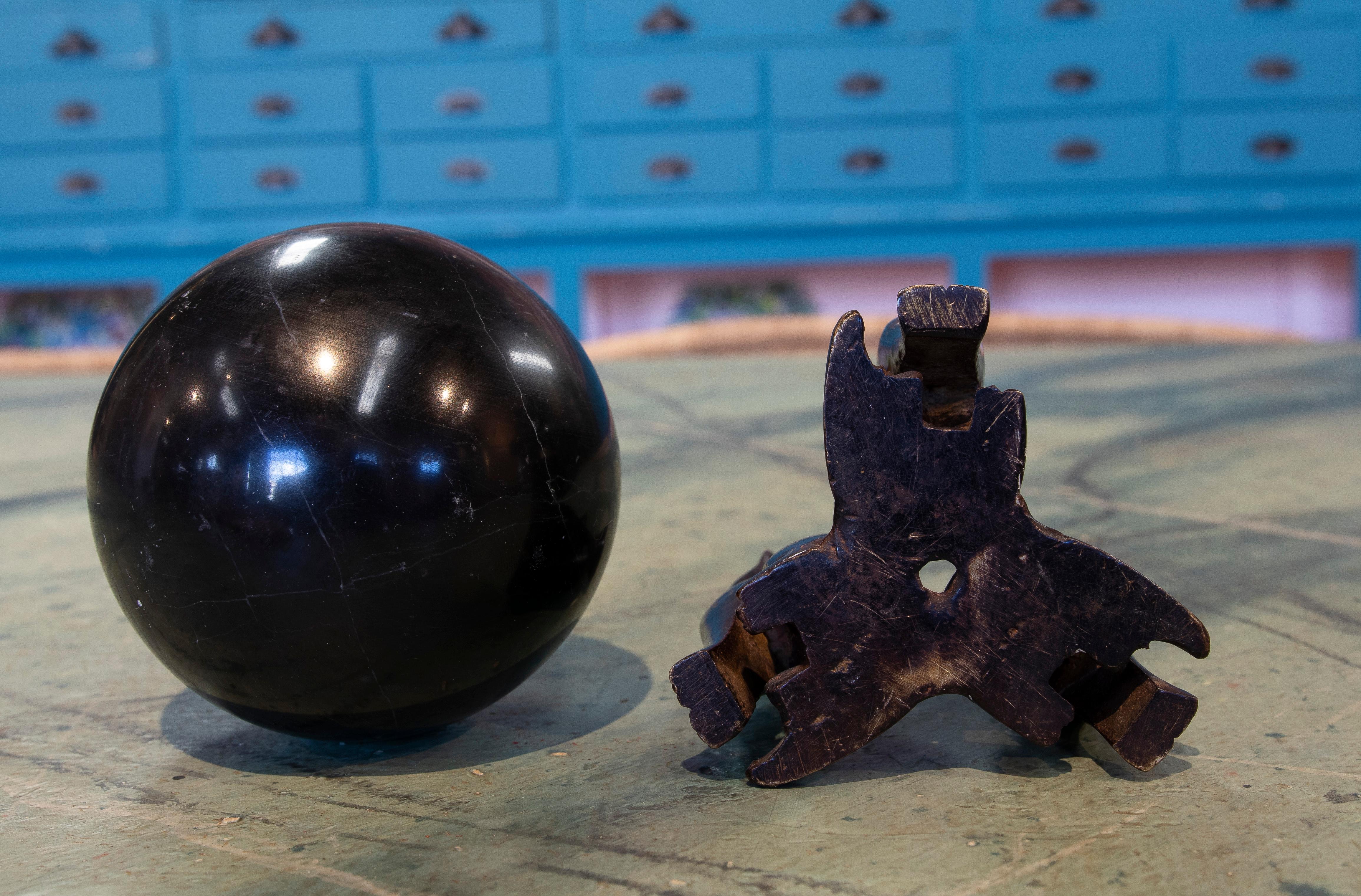 20th Century 1970s Spanish Black Marble Ball on Three Bronze Cats Pedestal For Sale
