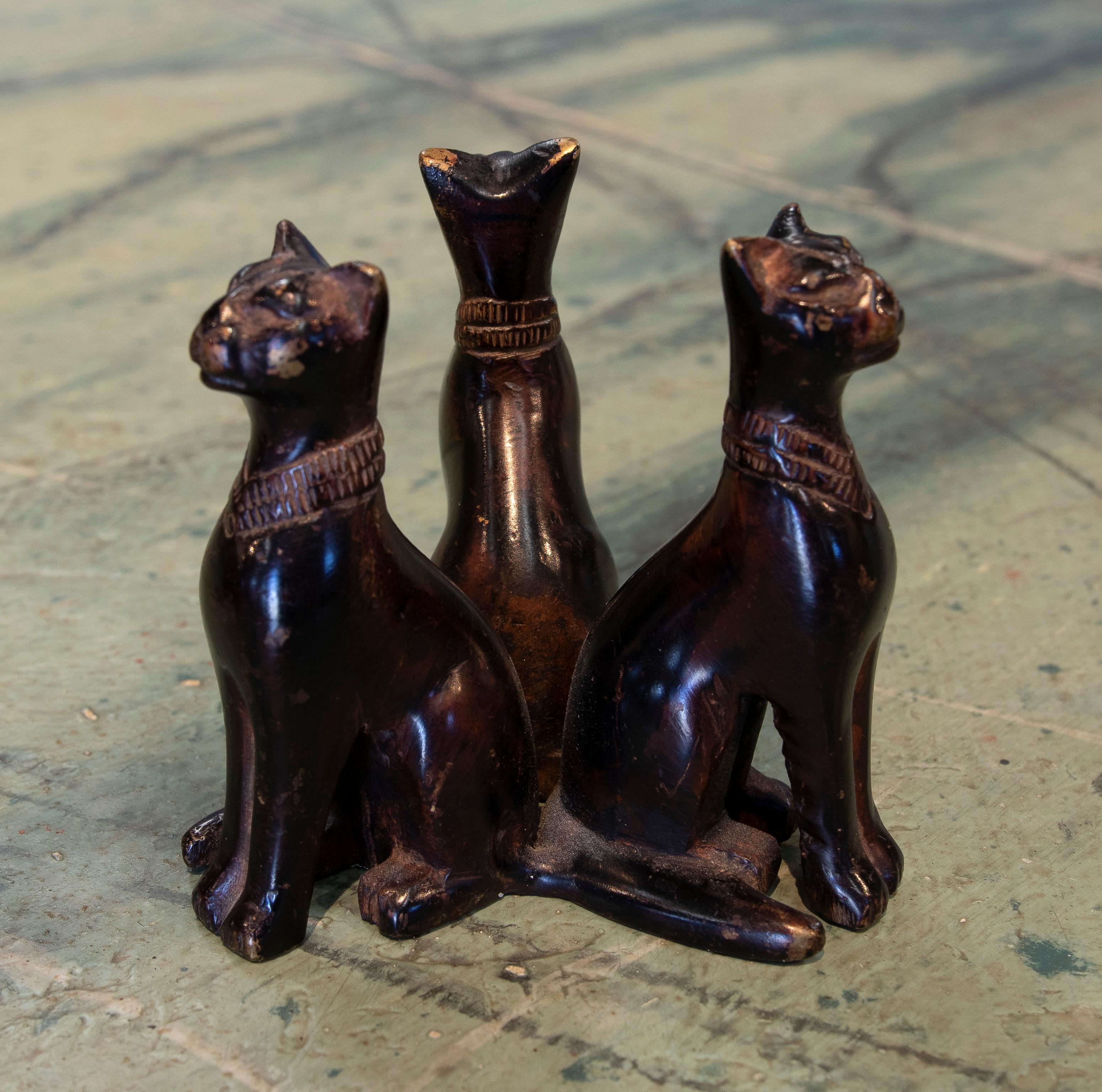1970s Spanish Black Marble Ball on Three Bronze Cats Pedestal For Sale 2