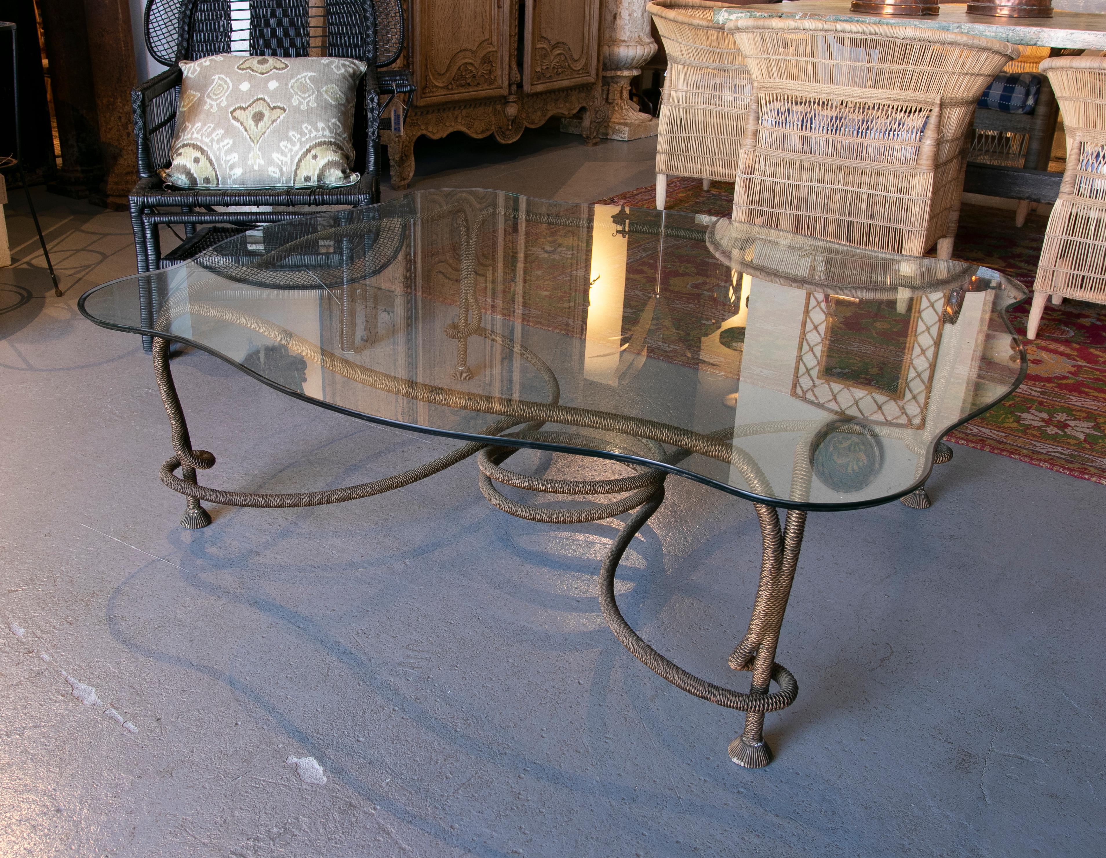 1970s Spanish Coffee Table in Bronze in the Shape of a Cordon with Glass Top In Good Condition In Marbella, ES