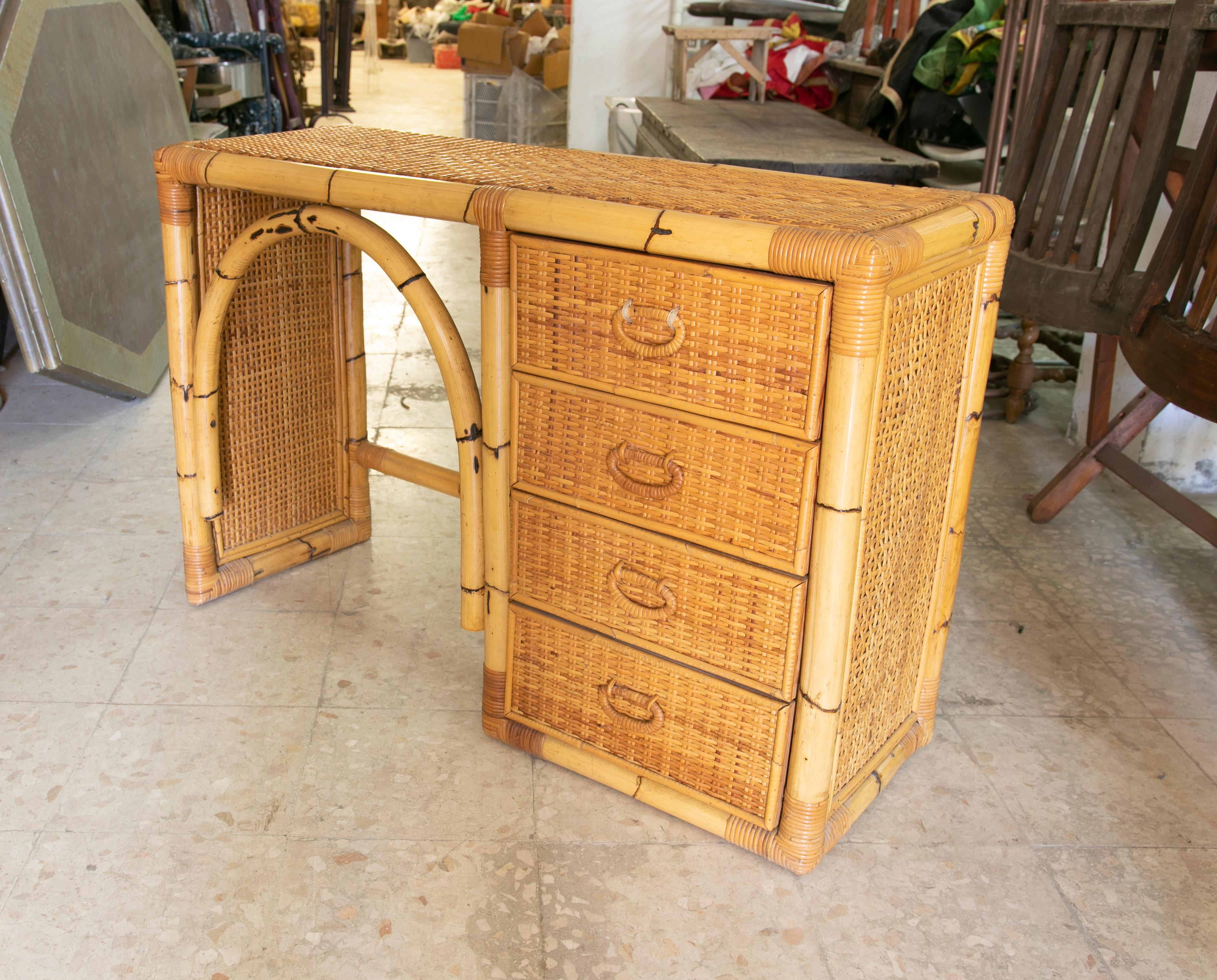 20th Century 1970s Spanish Desk Made of Bamboo and Wicker with Four Drawers For Sale