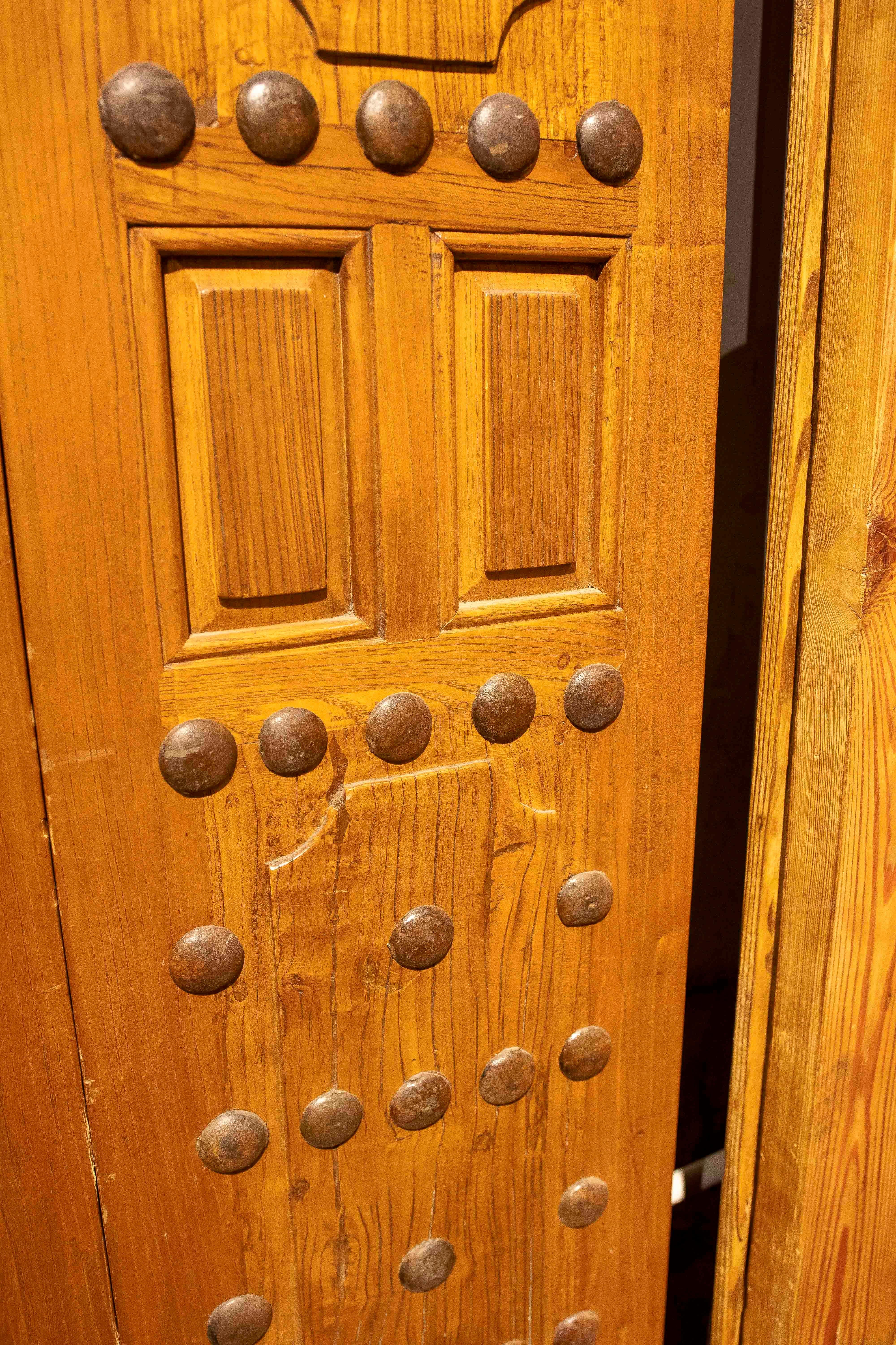 1970s Spanish Elm Wood Doors with Castilian-style Wrought Iron Studs For Sale 6