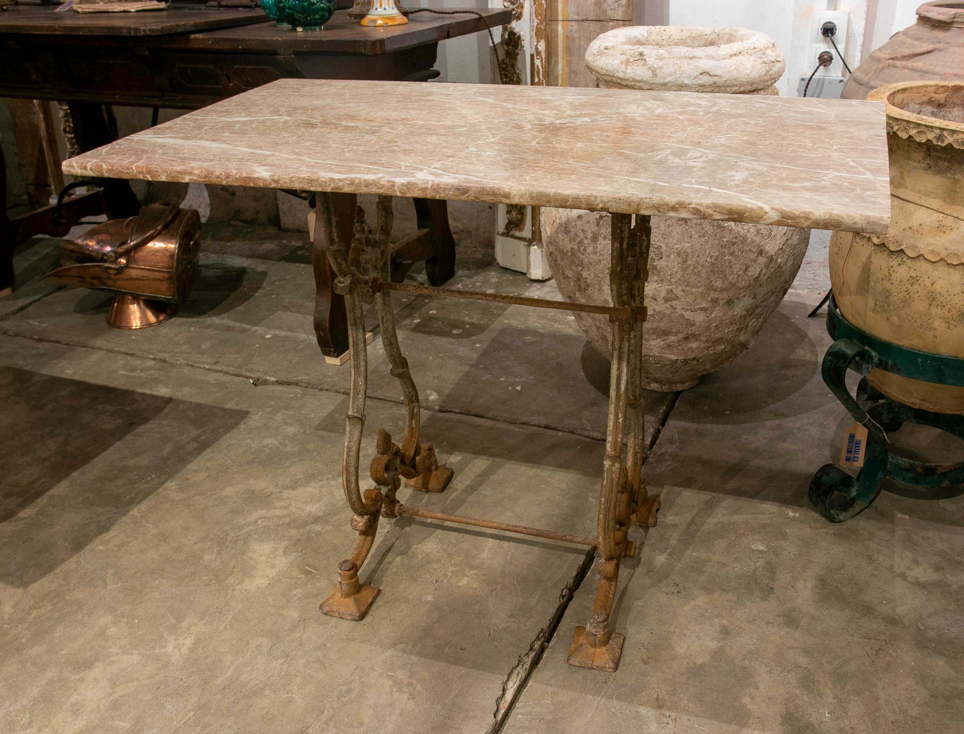 1970S Spanish Garden Table with Iron Base and Marble Top In Good Condition In Marbella, ES