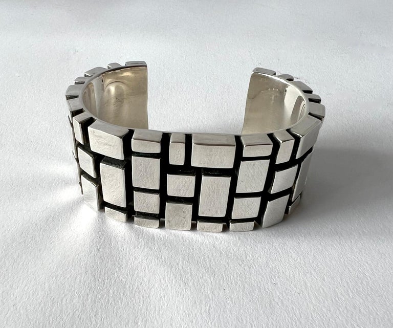 1970s Spanish Geometric Modernist Sterling Silver Gentlemens Cuff Bracelet In Good Condition For Sale In Los Angeles, CA