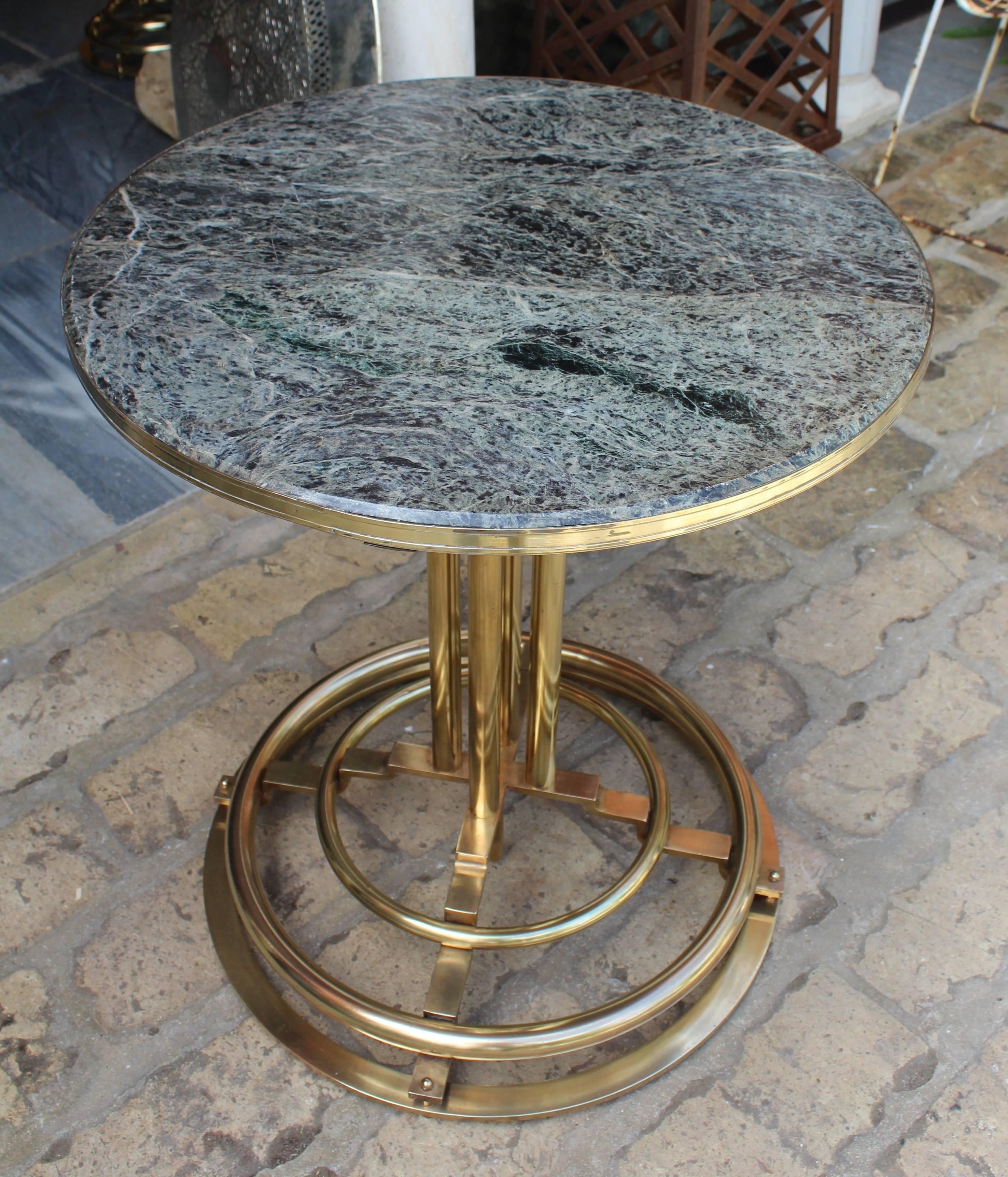 1970s Spanish Gilded Brass Side Table with Green Serpentine Marble Top In Good Condition In Marbella, ES