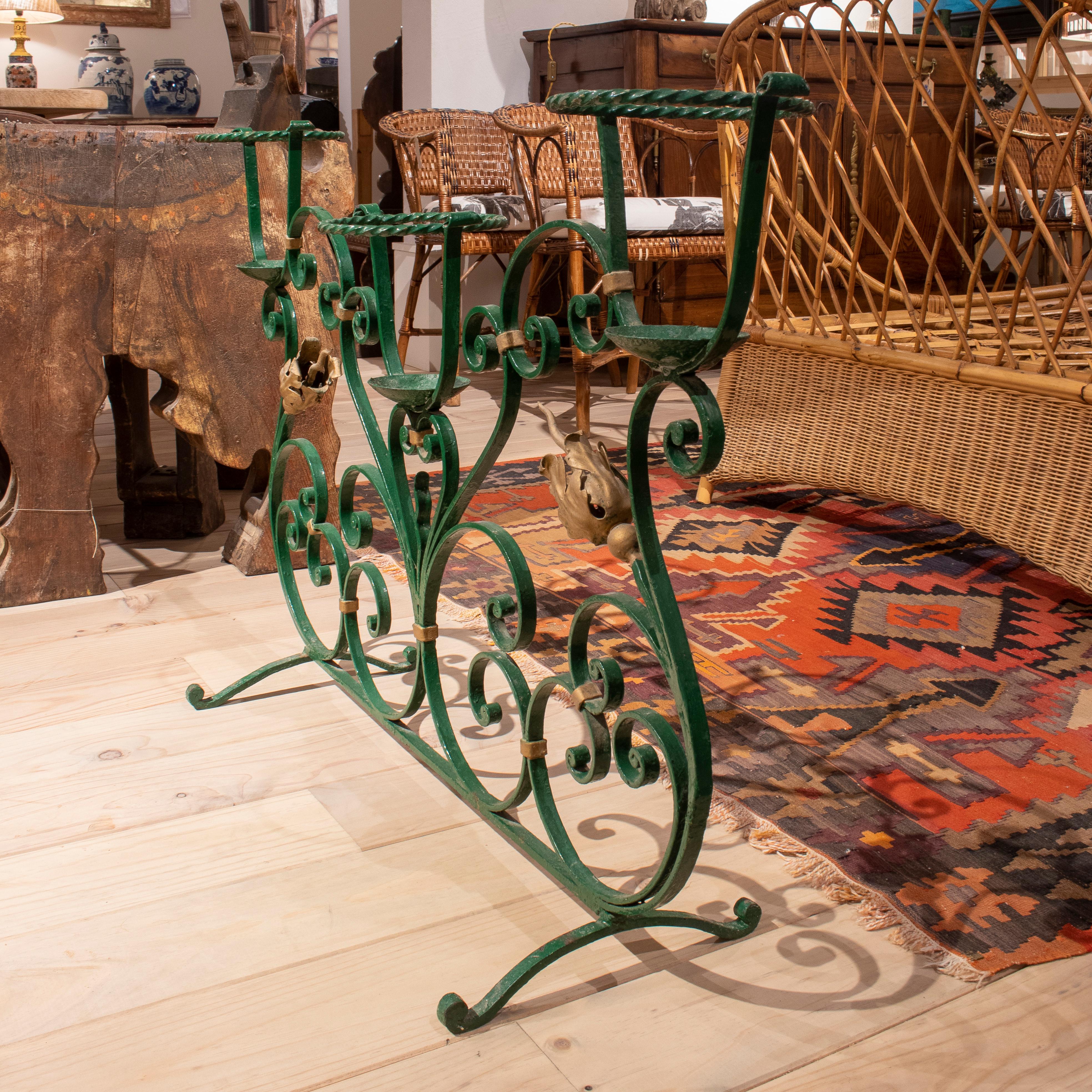 1970s Spanish Green Wrought Iron Garden Planter Stand In Good Condition In Marbella, ES