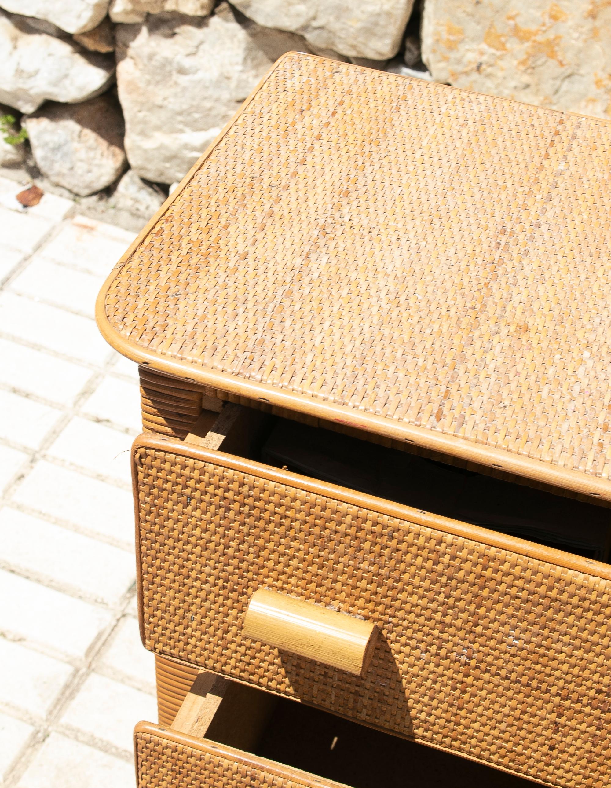 1970s Spanish Hand Woven Lace Wicker 3-Drawer Commode Chest For Sale 7