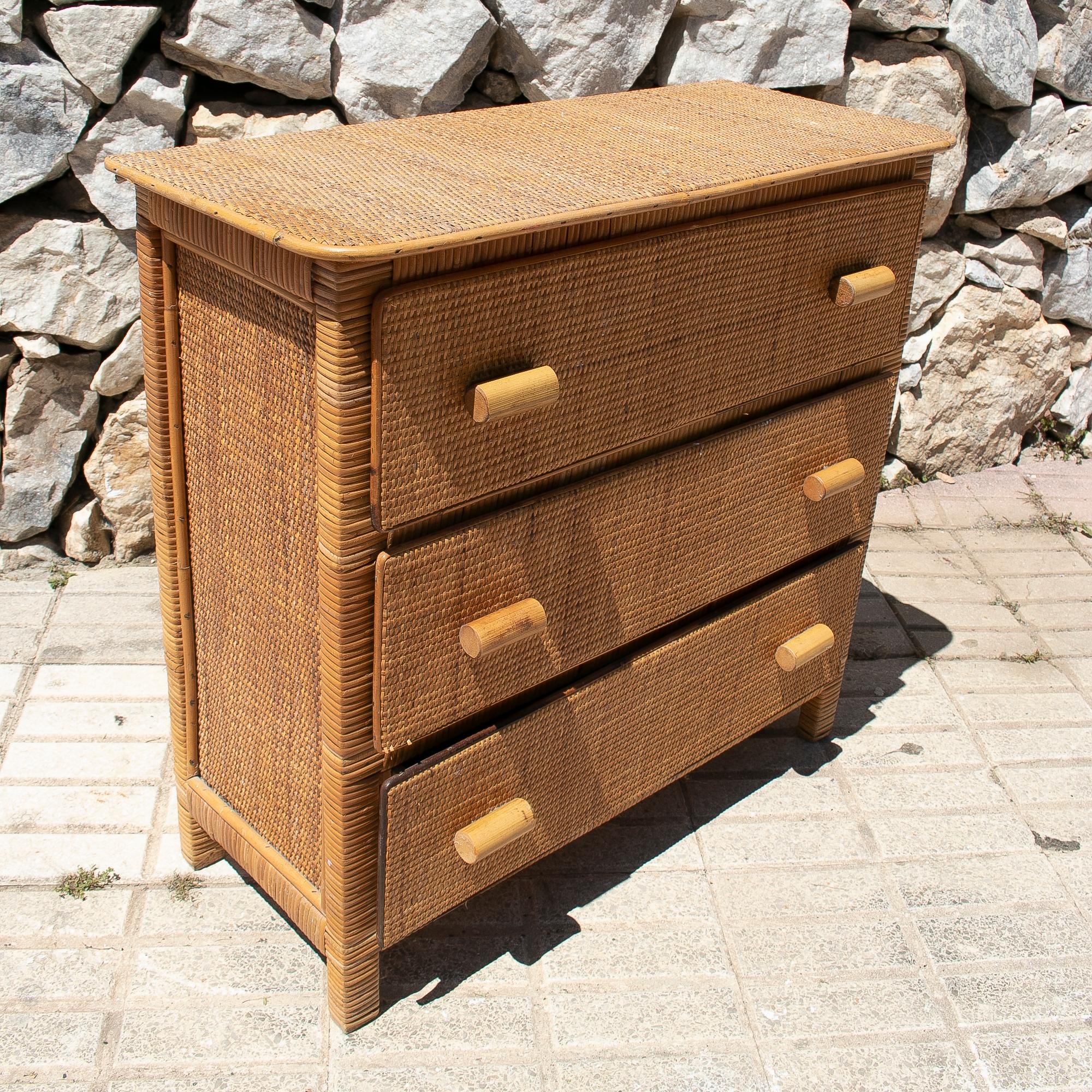 1970s Spanish Hand Woven Lace Wicker 3-Drawer Commode Chest For Sale 1