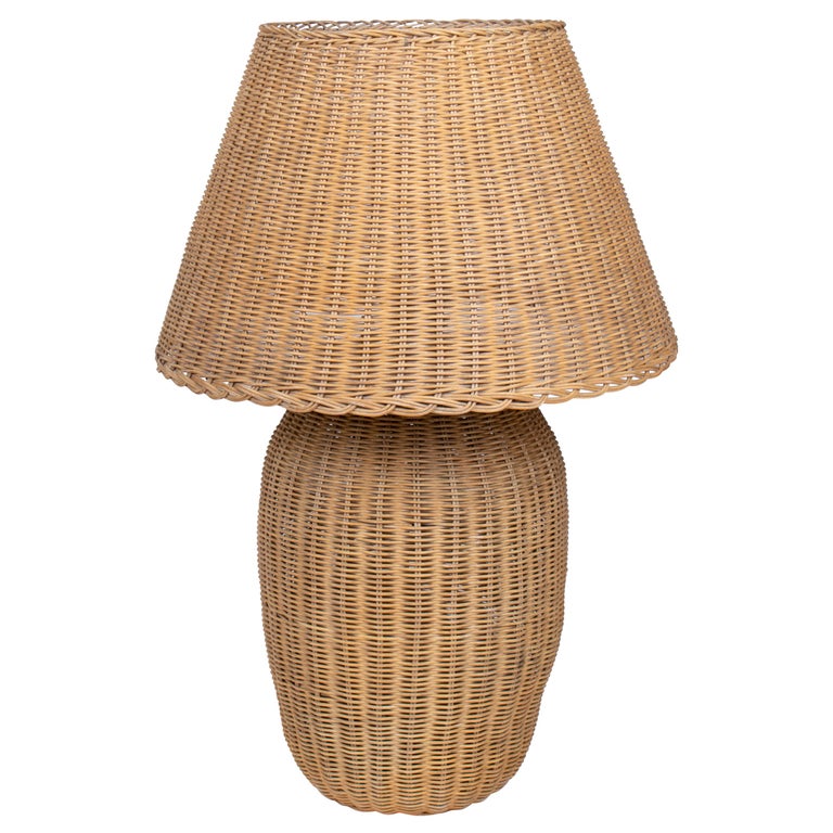 Spanish hand-woven wicker lamp with shade, 1970, offered by Volubilis Art